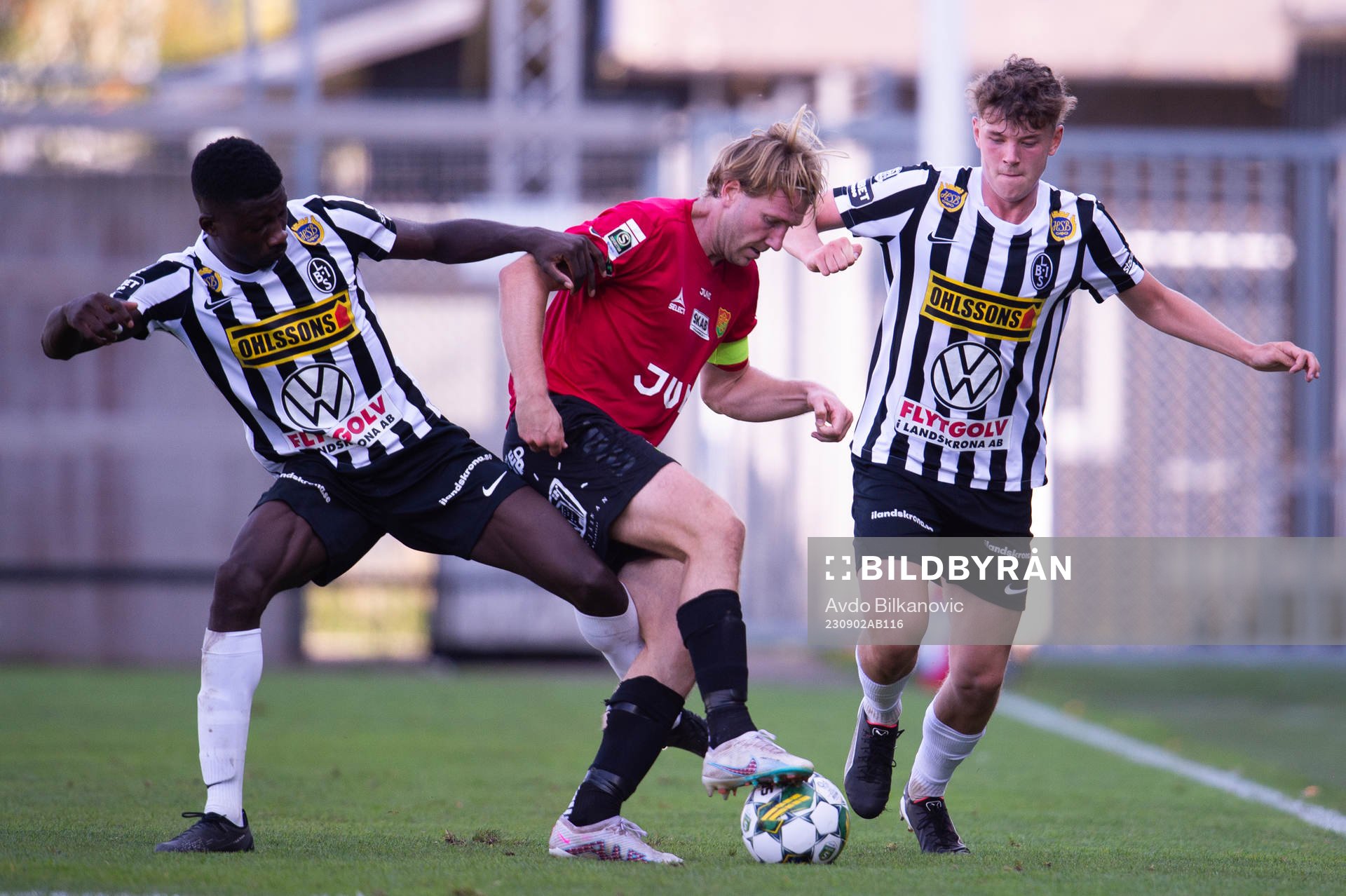 Landskronas Ousmane Diawara och Max Nilsson mot GAISs
