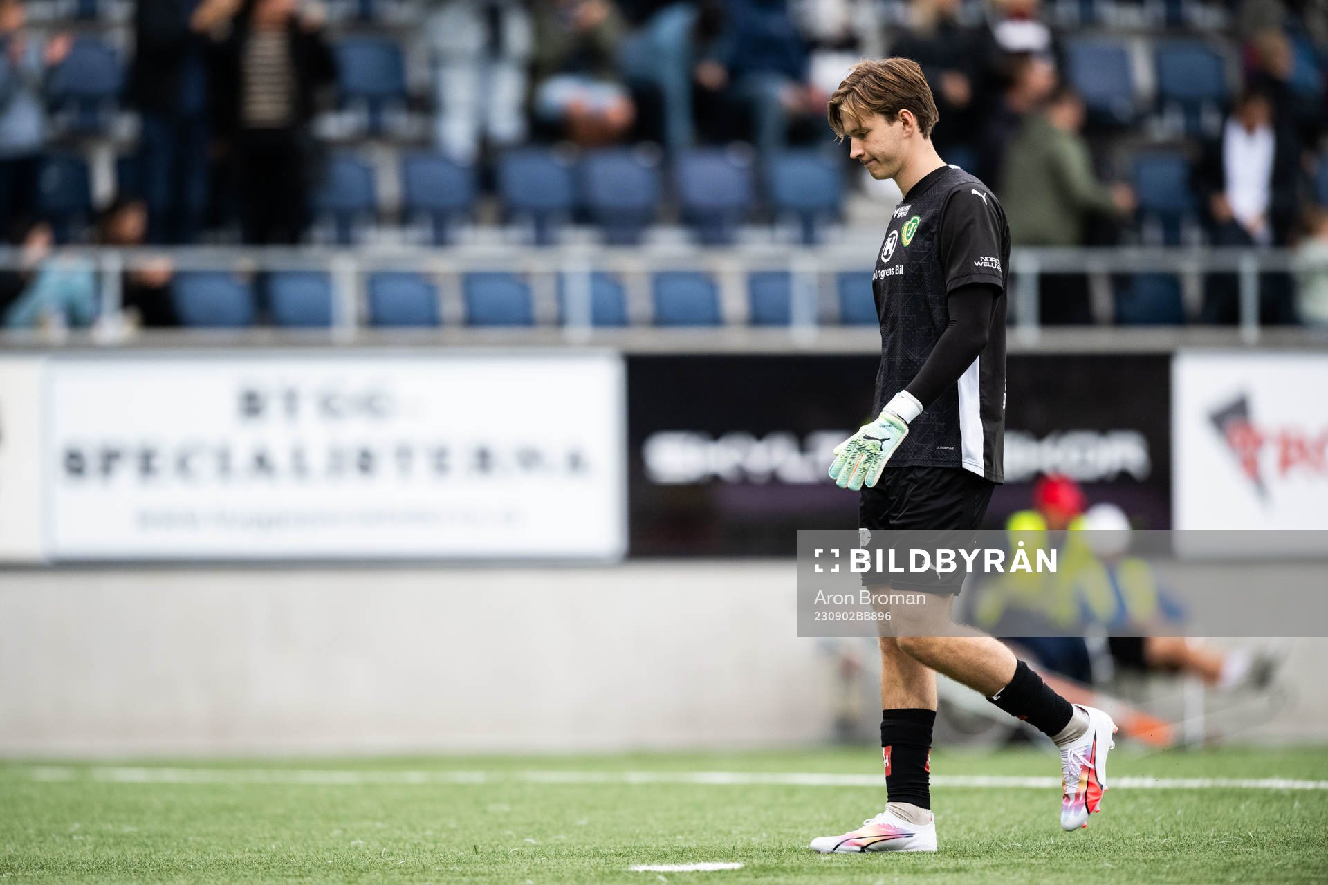 Jönköpings Södras målvakt David Celic deppar