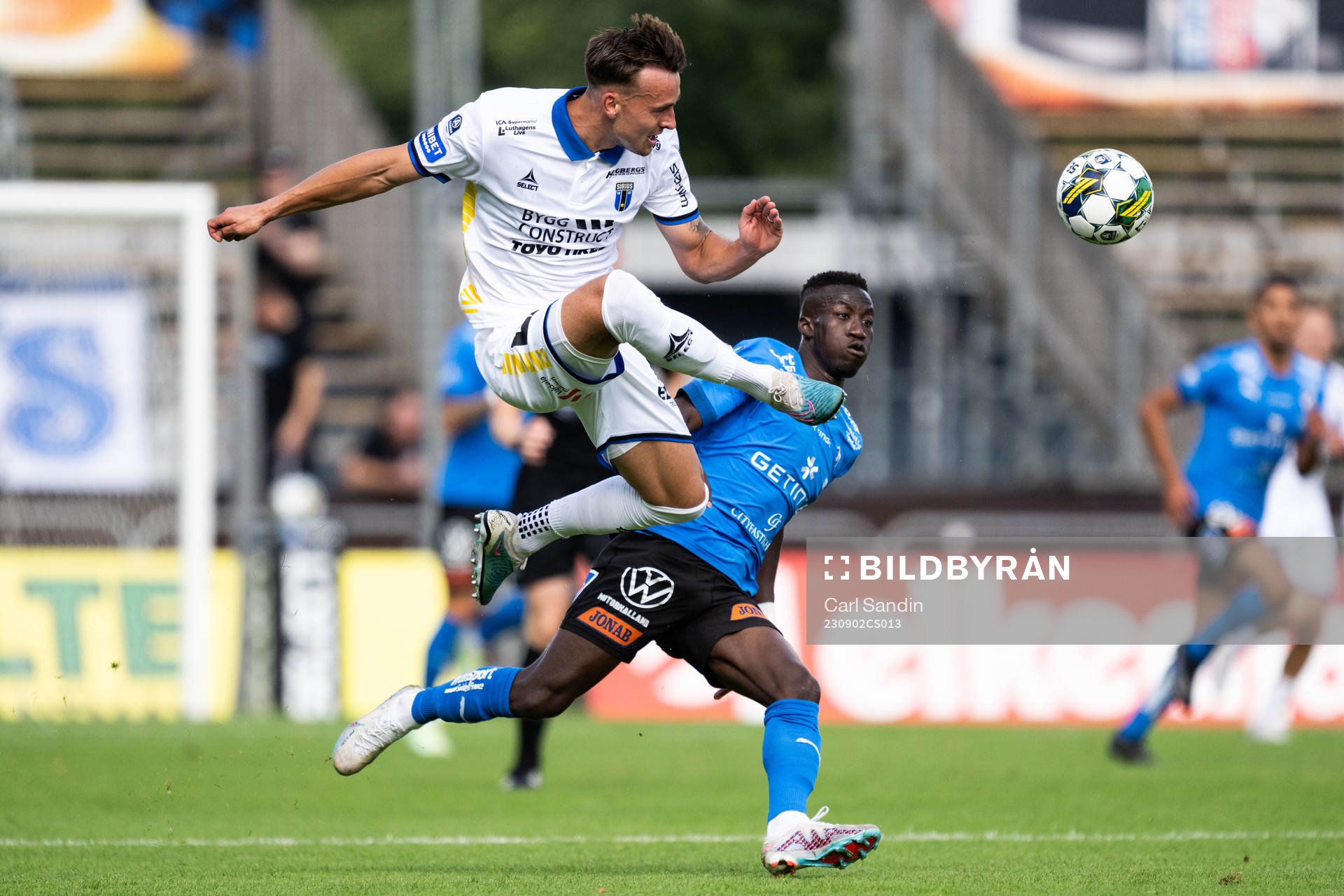 Sirius Henrik Castegren och Halmstads Naeem Mohammed