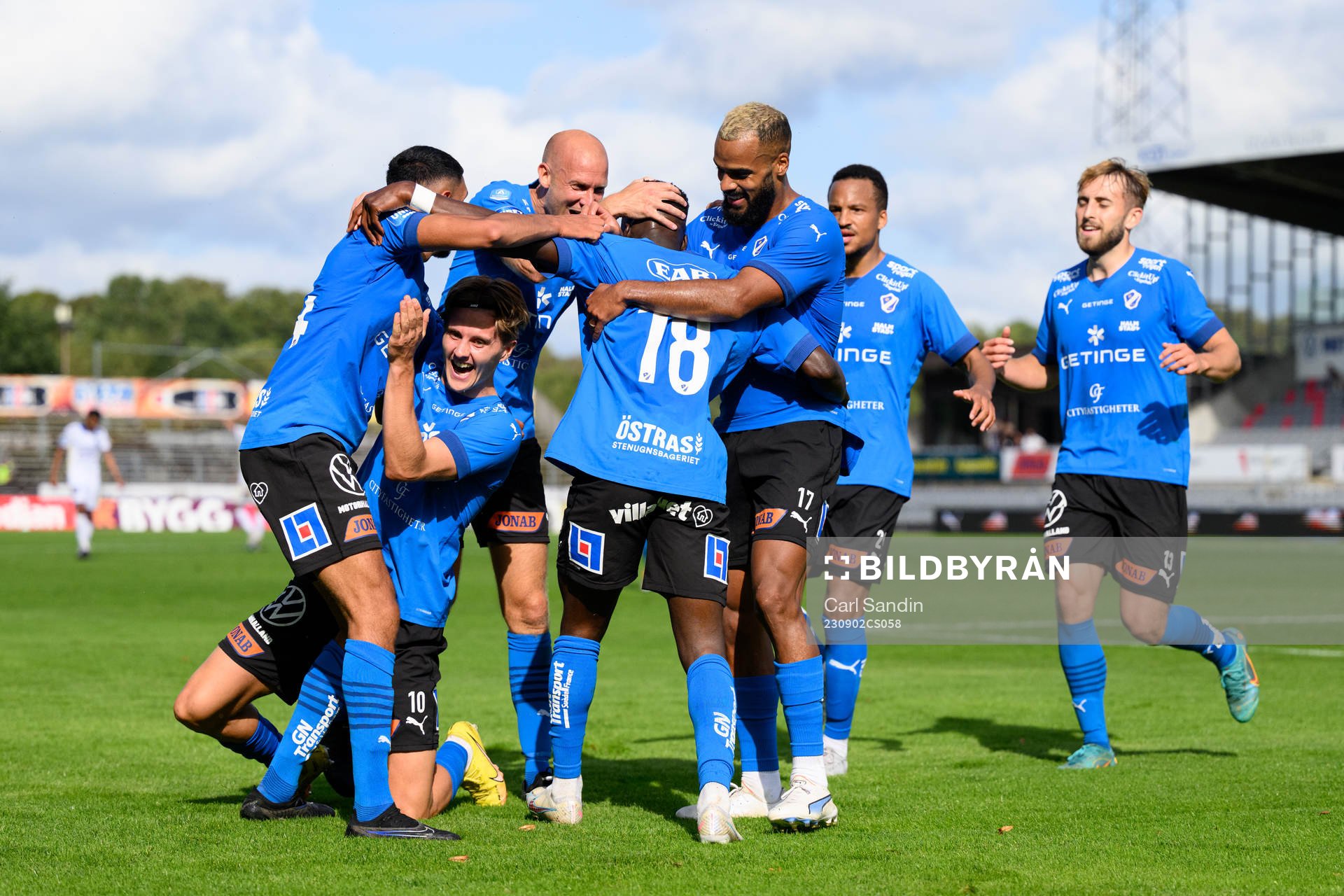 Halmstads spelare jublar