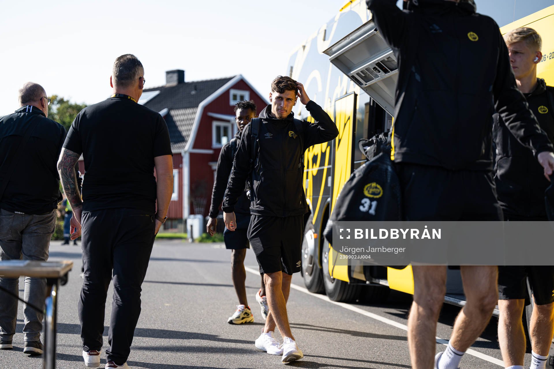 Elfsborgs spelare anländer  till Finnvedsvallen