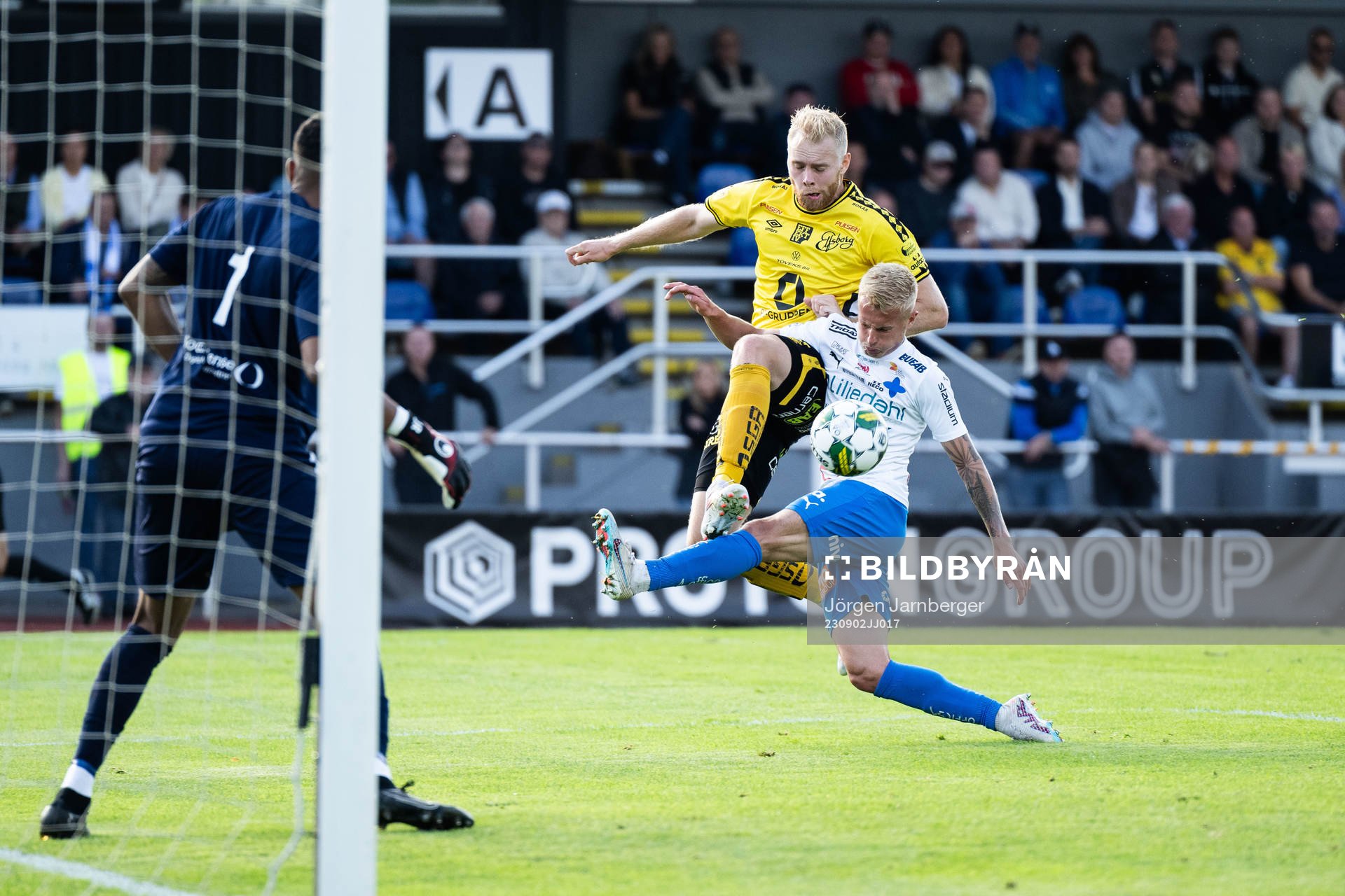 Elfsborgs Sveinn Guðjohnsen och Värnamos Viktor Bergh