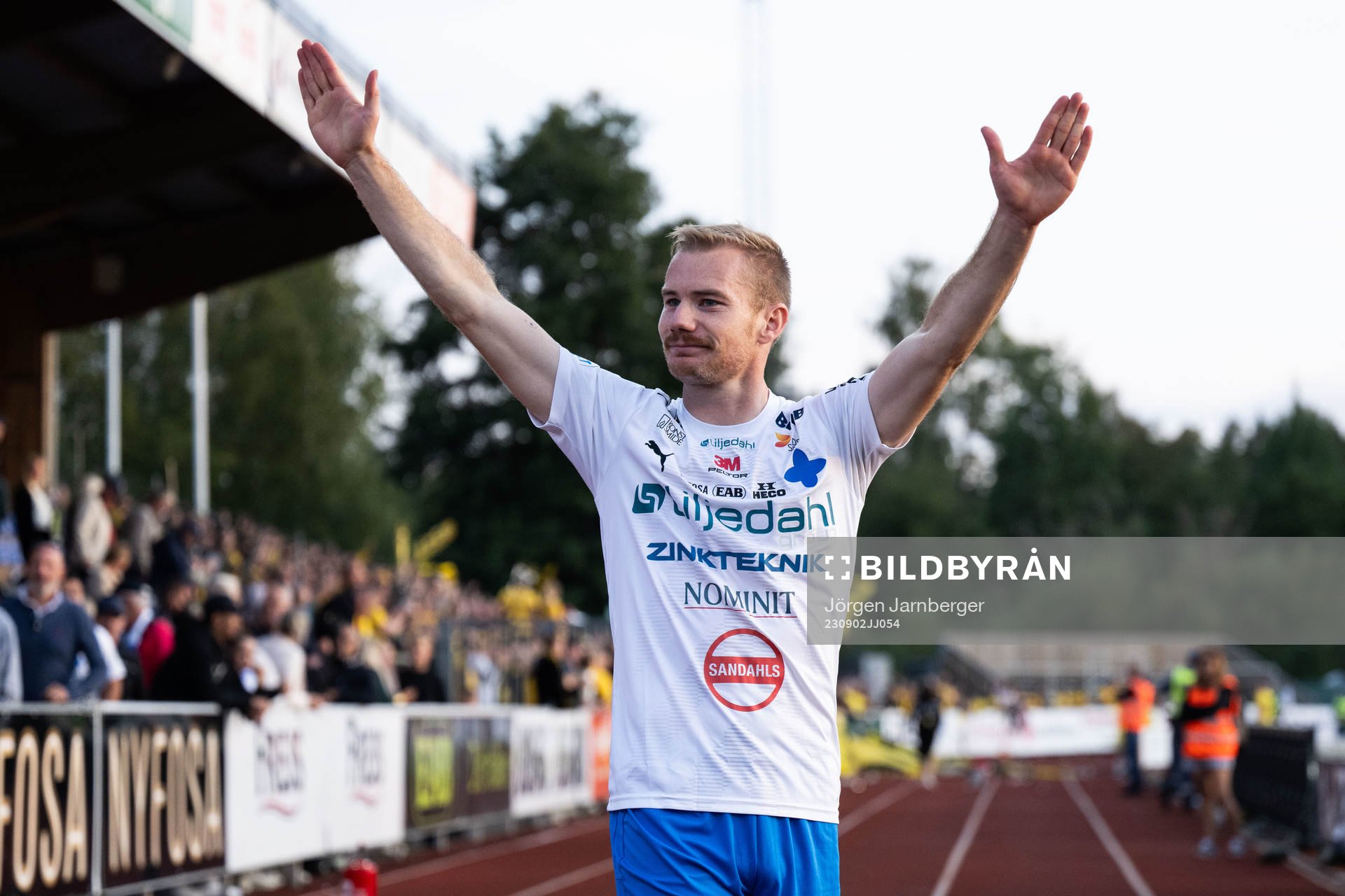 Värnamos Freddy Winsth jublar