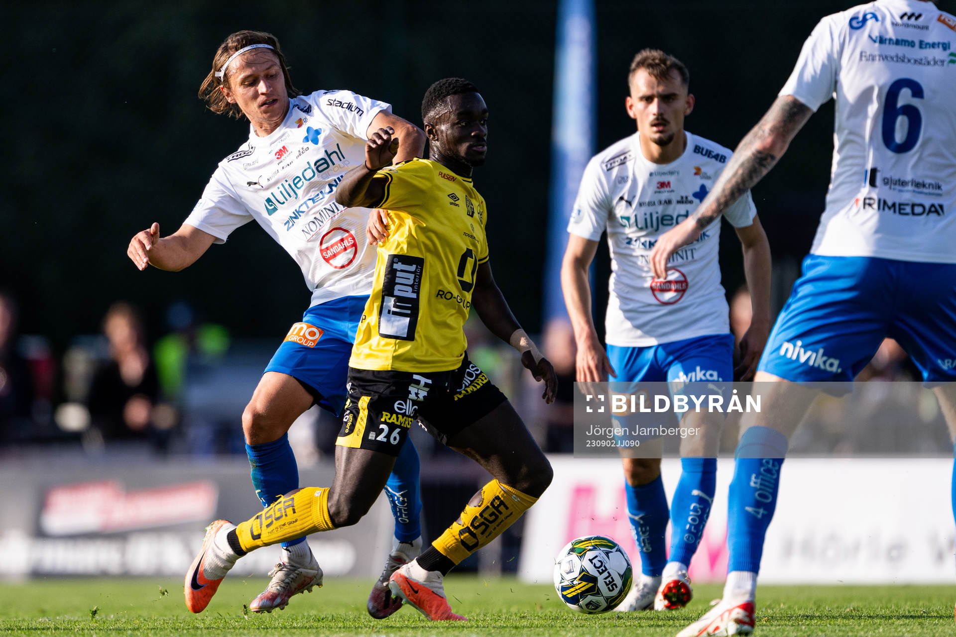 Värnamos Simon Thern och Elfsborgs Emmanuel Boateng
