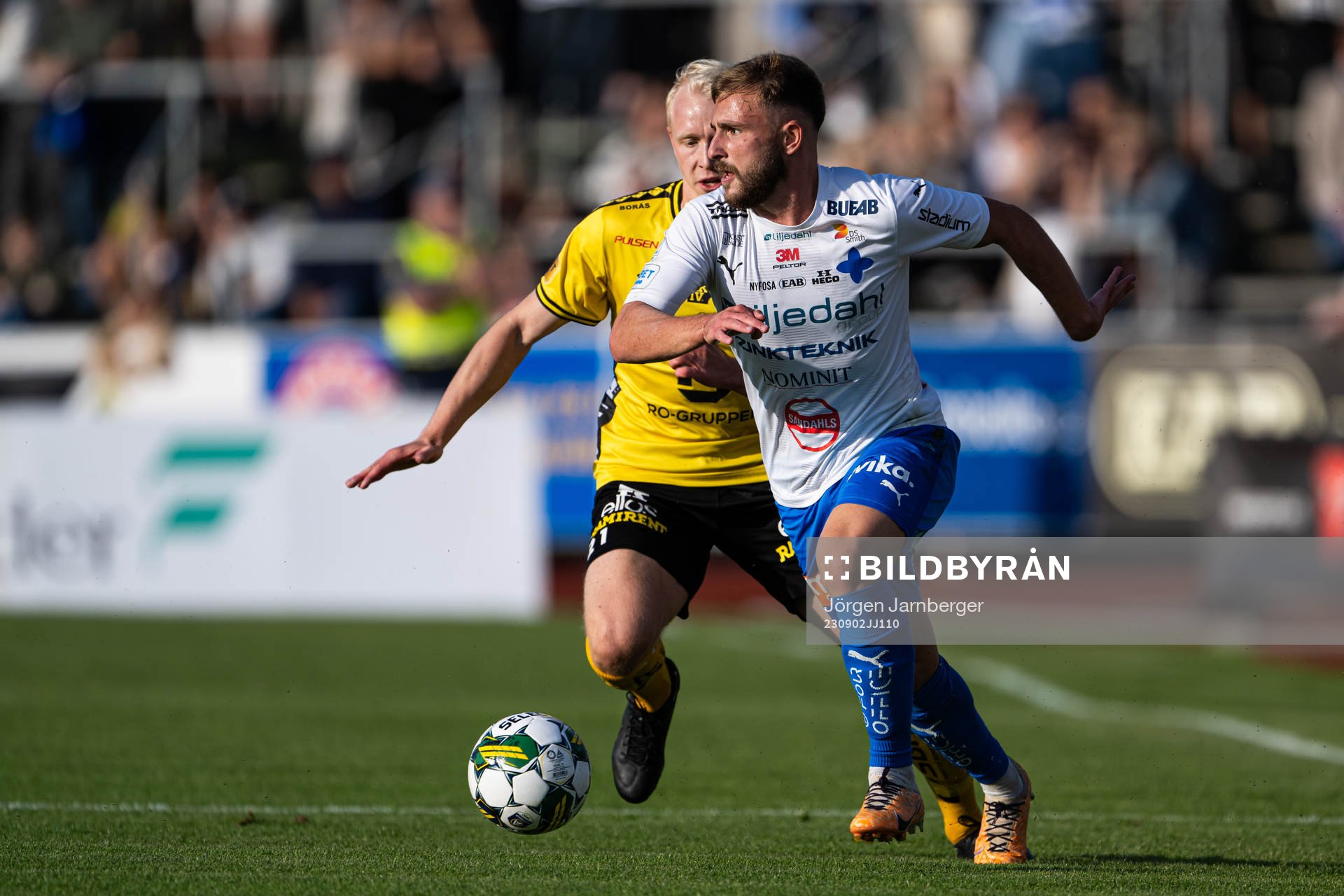Värnamos Albion Ademi och Elfsborgs André Boman