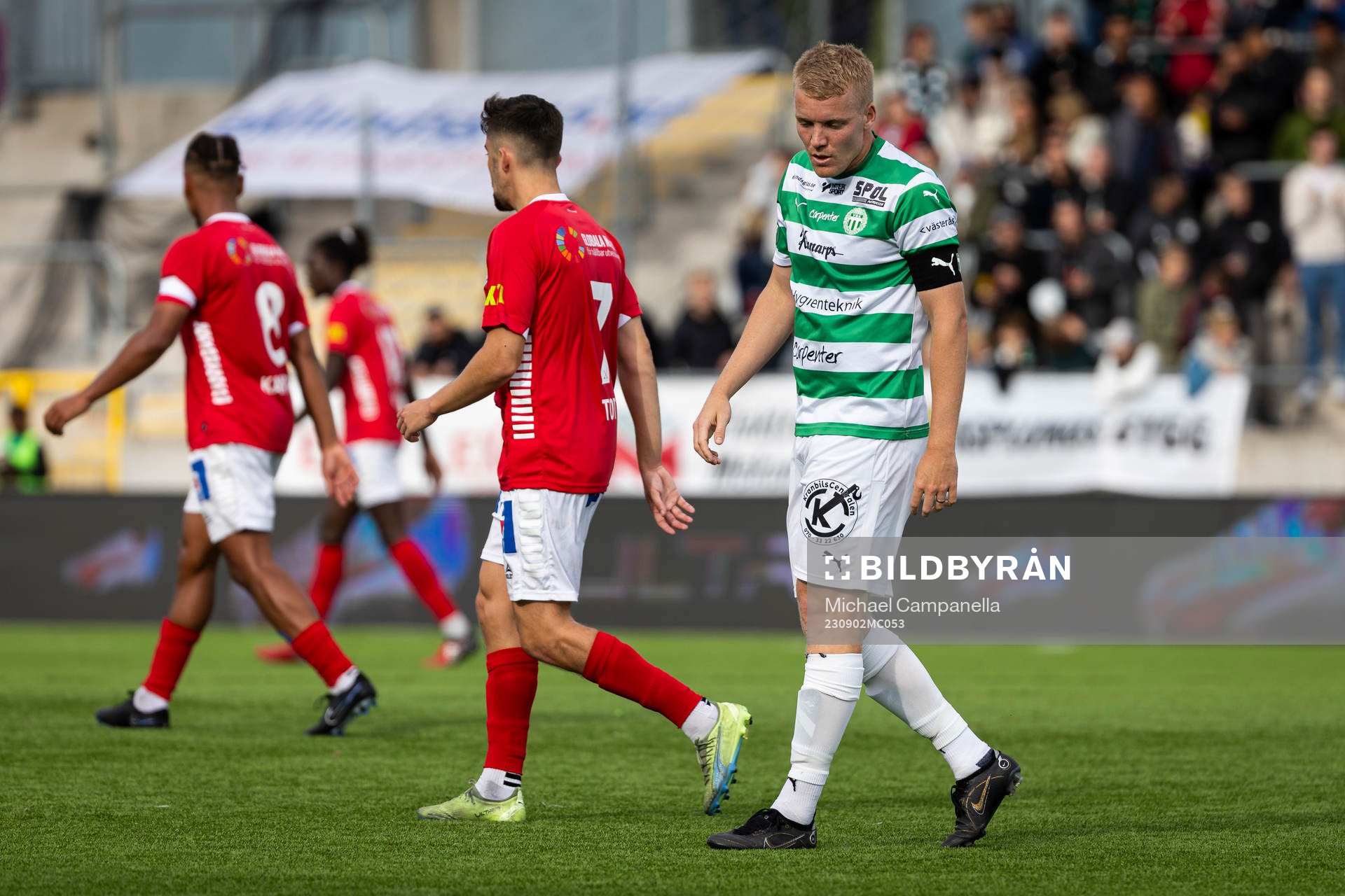 Västerås SKs Simon Johansson deppar