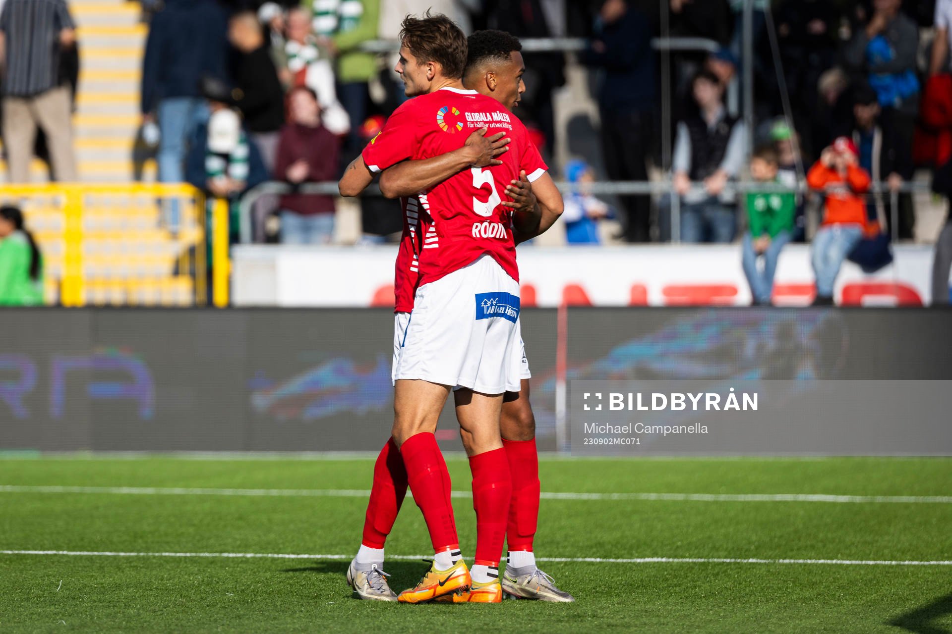 Brages Eirik Asante Gayi och Pontus Rödin efter fotbollsmatchen i Superettan mellan Västerås SK och Brage den 2 september 2023 i Västerås.