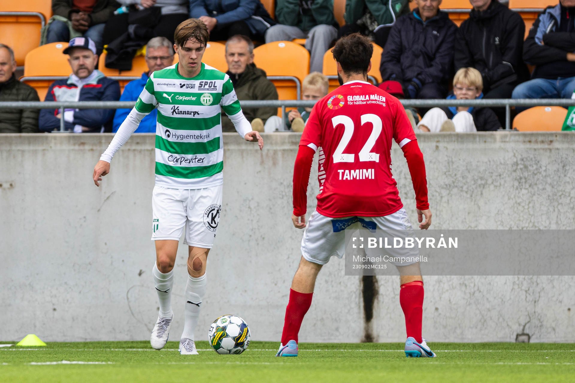 Västerås SKs Max Larsson mot Brages Jonathan Syberg Tamimi