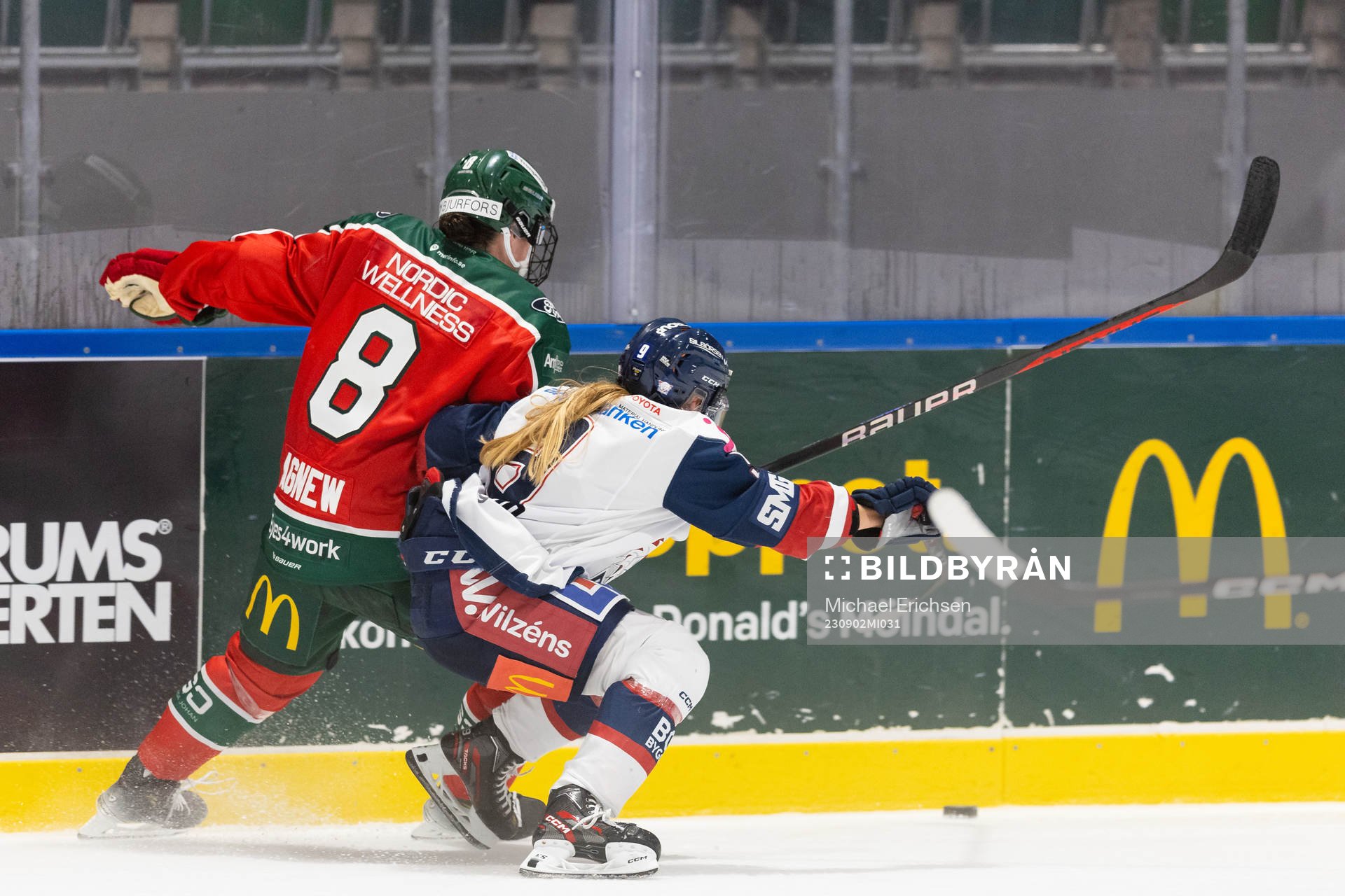 Frölundas Lindsay Agnew och Linköpings Josephine Asperup