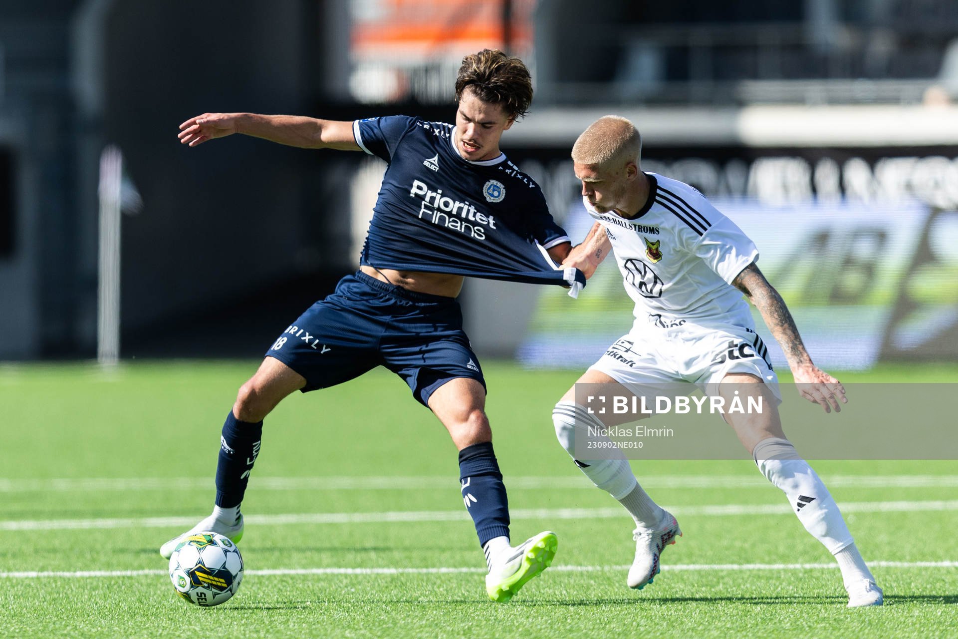 Utsiktens William Milovanovic och Östersunds Erick Brendon