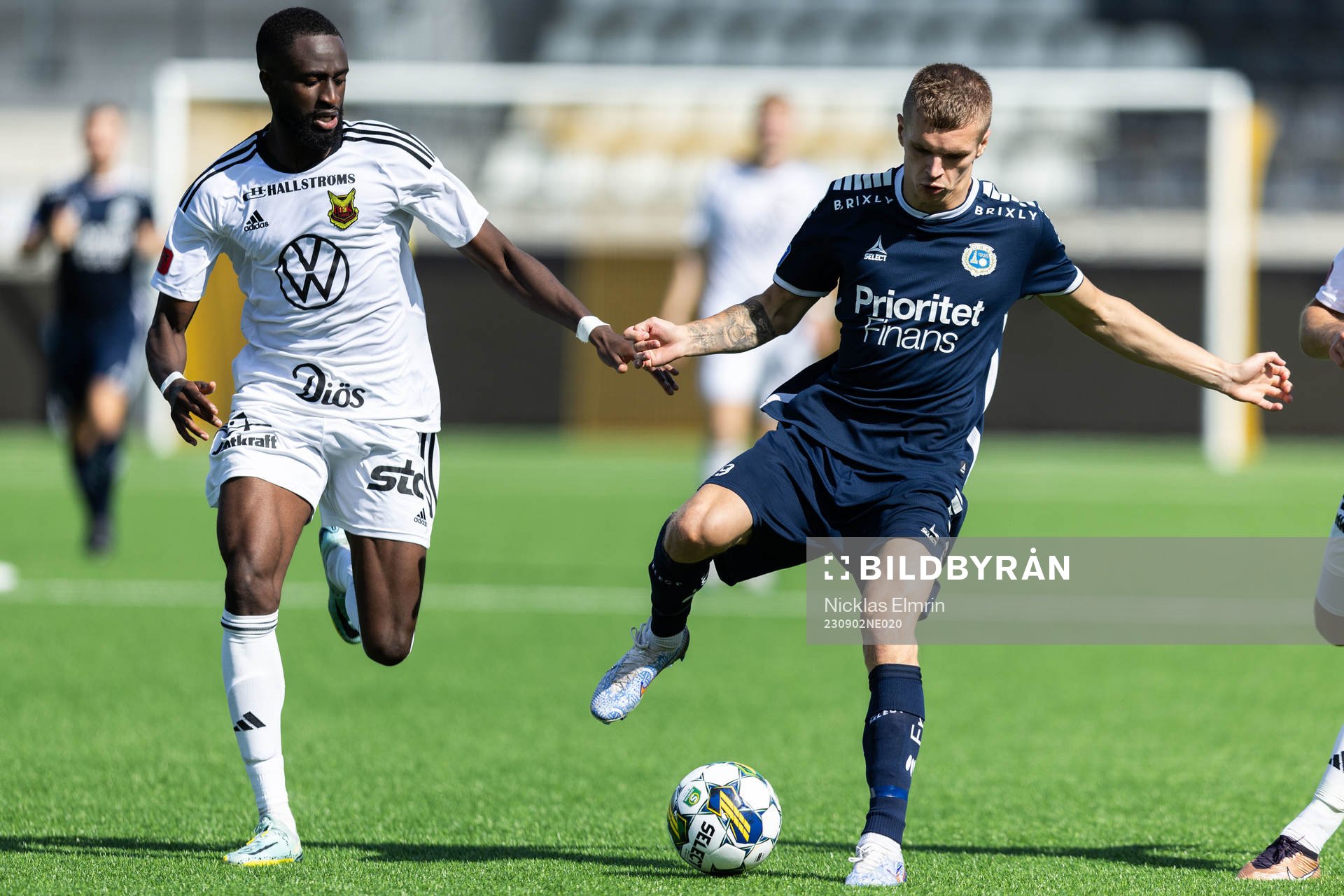 Östersunds Mansour Sinyan och Utsiktens Lucas Hedlund