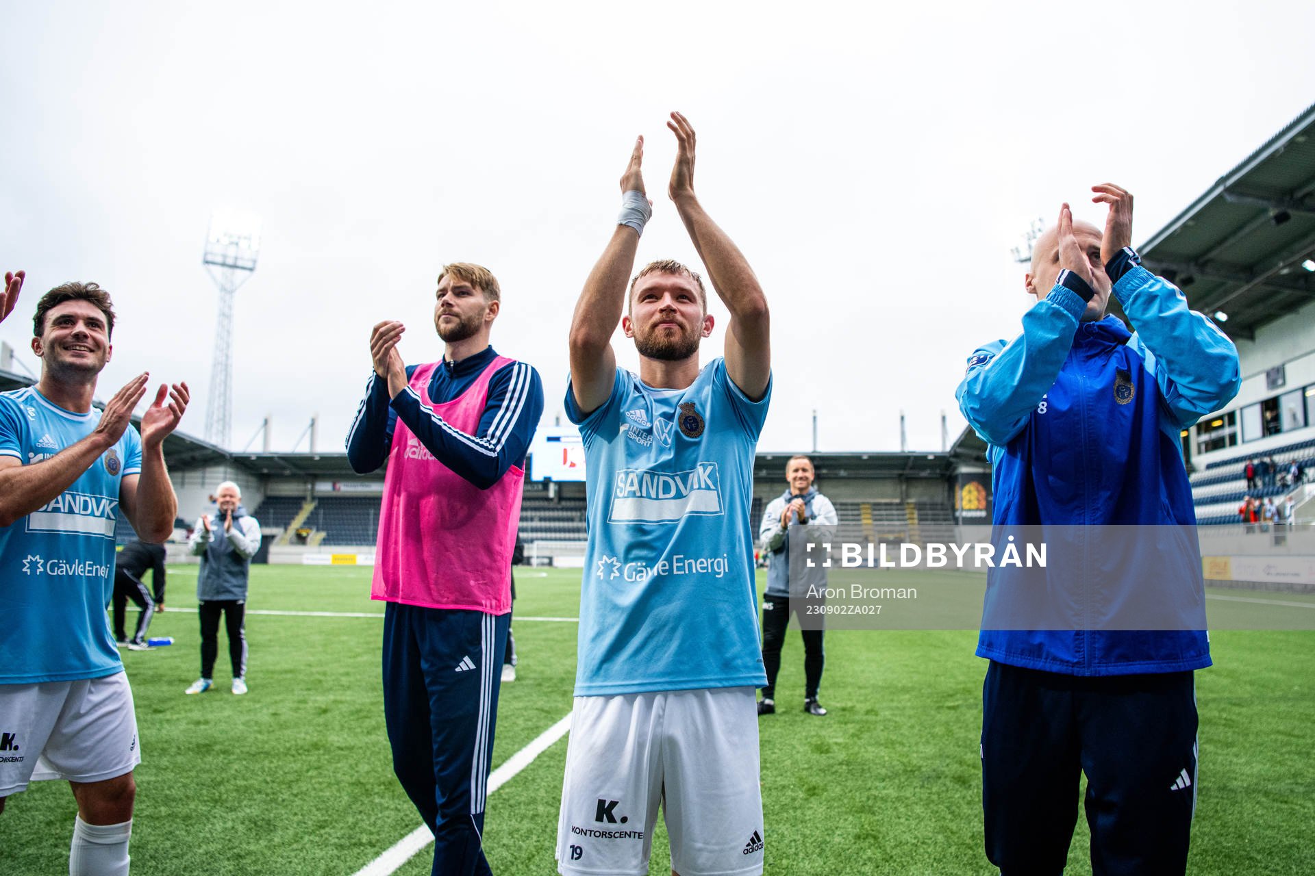 Gefles Christoffer Aspgren jublar