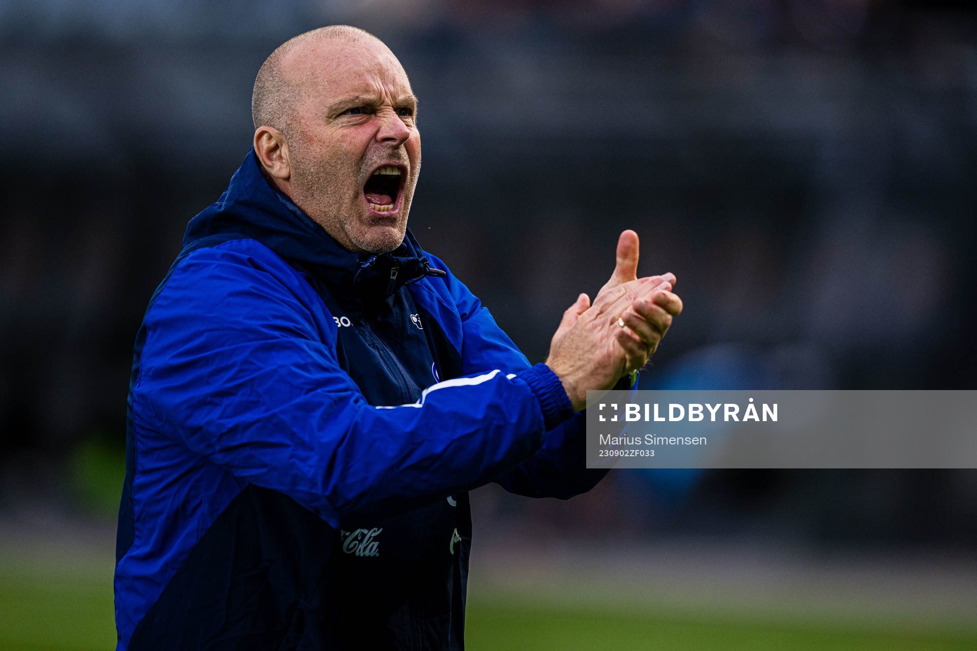Geir Bakke, head coach of Vålerenga, celebrates