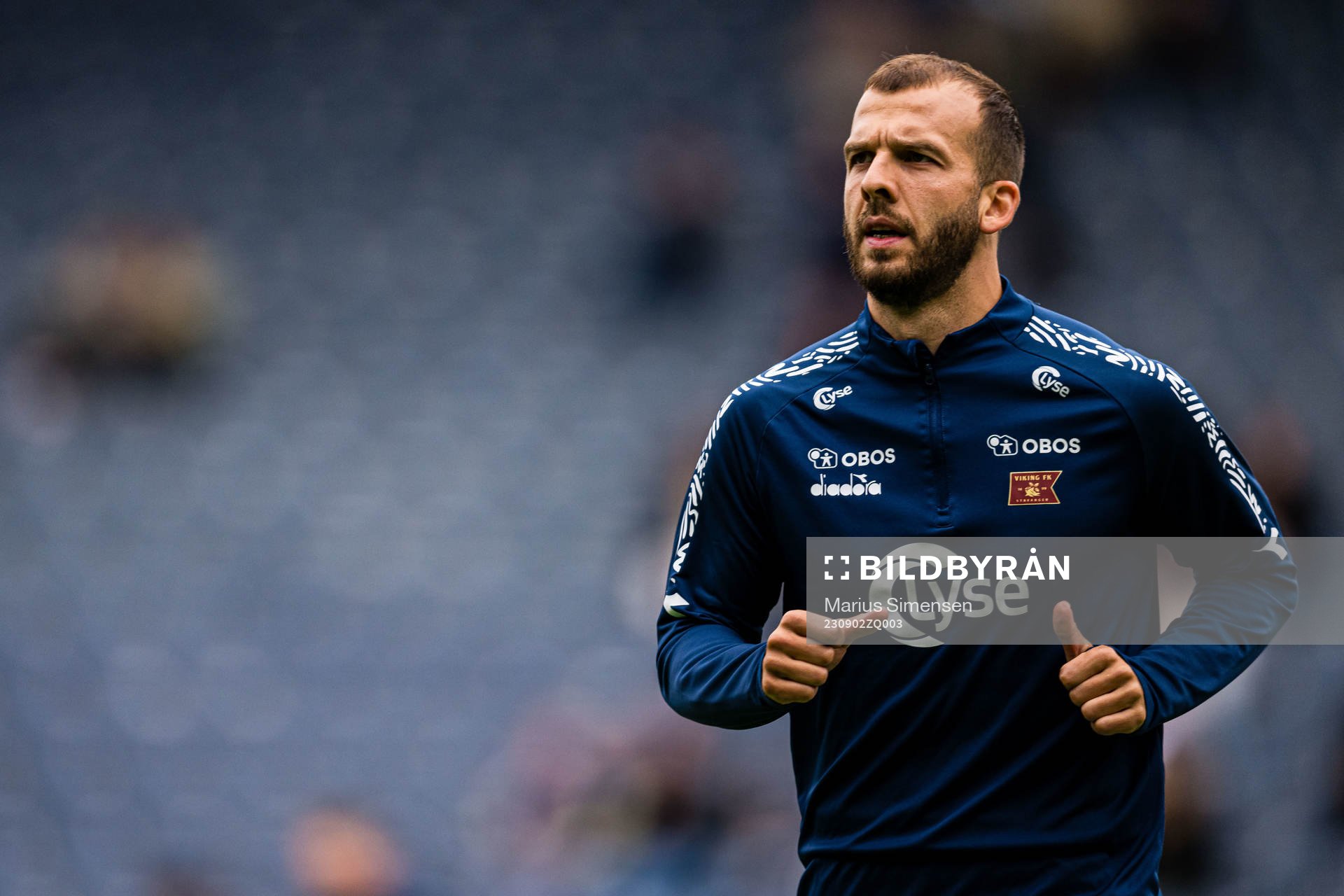 Zlatko Tripic of Viking warms up