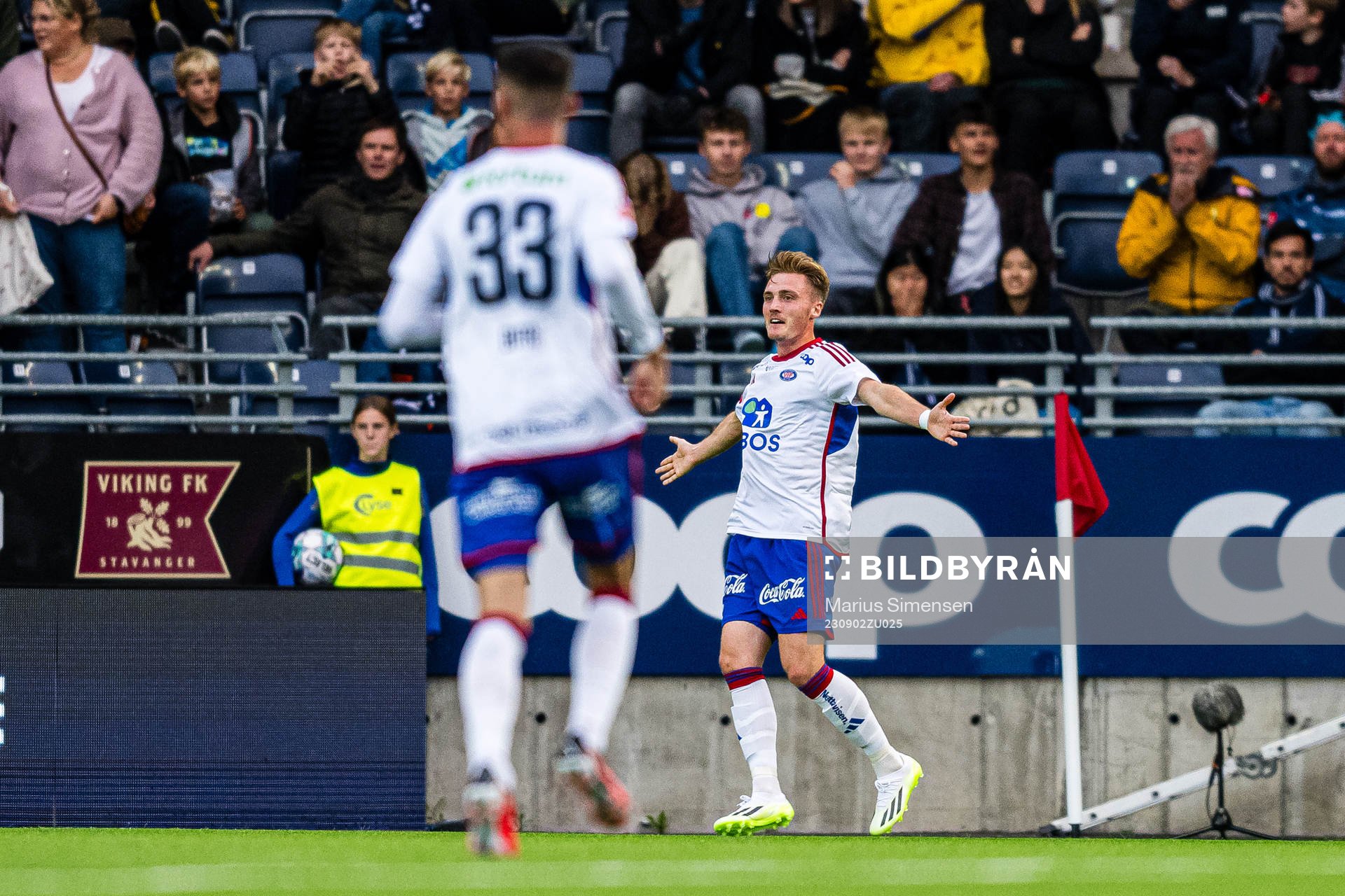 Christian Borchgrevink of Vålerenga celebrates