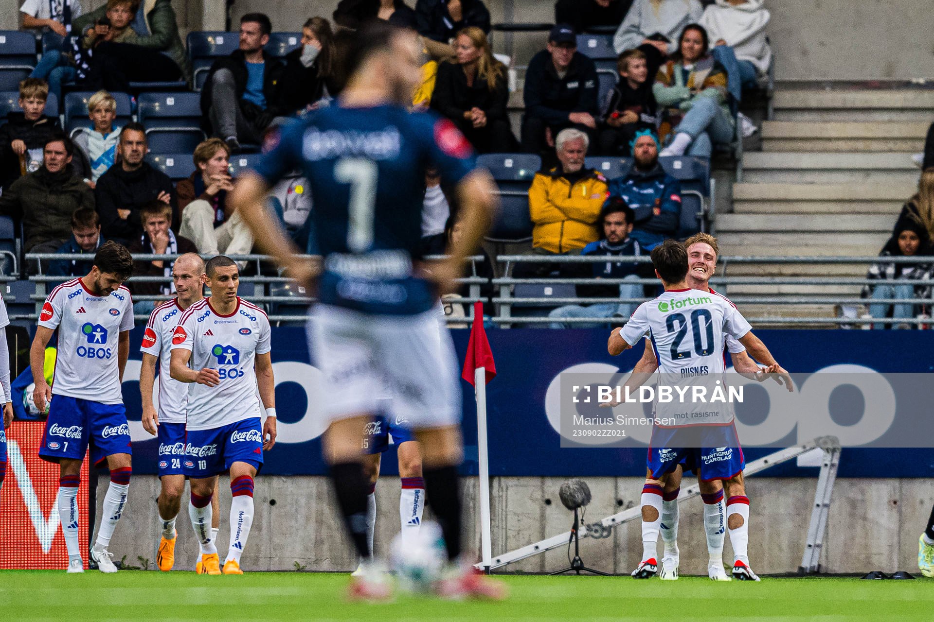Christian Borchgrevink of Vålerenga celebrates