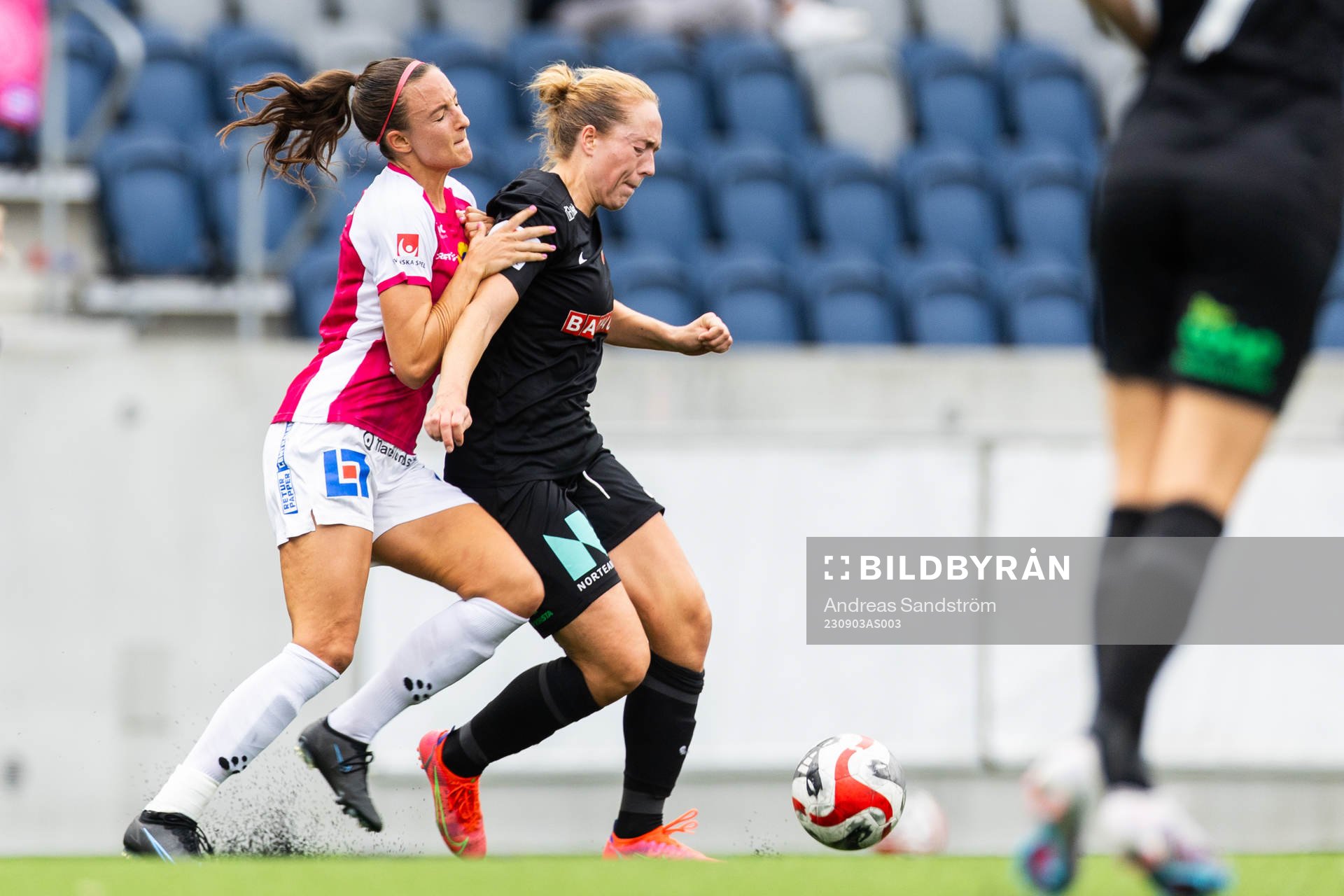 IK Uppsalas Taryn Ries och Brommapojkarnas Alice Ahlberg