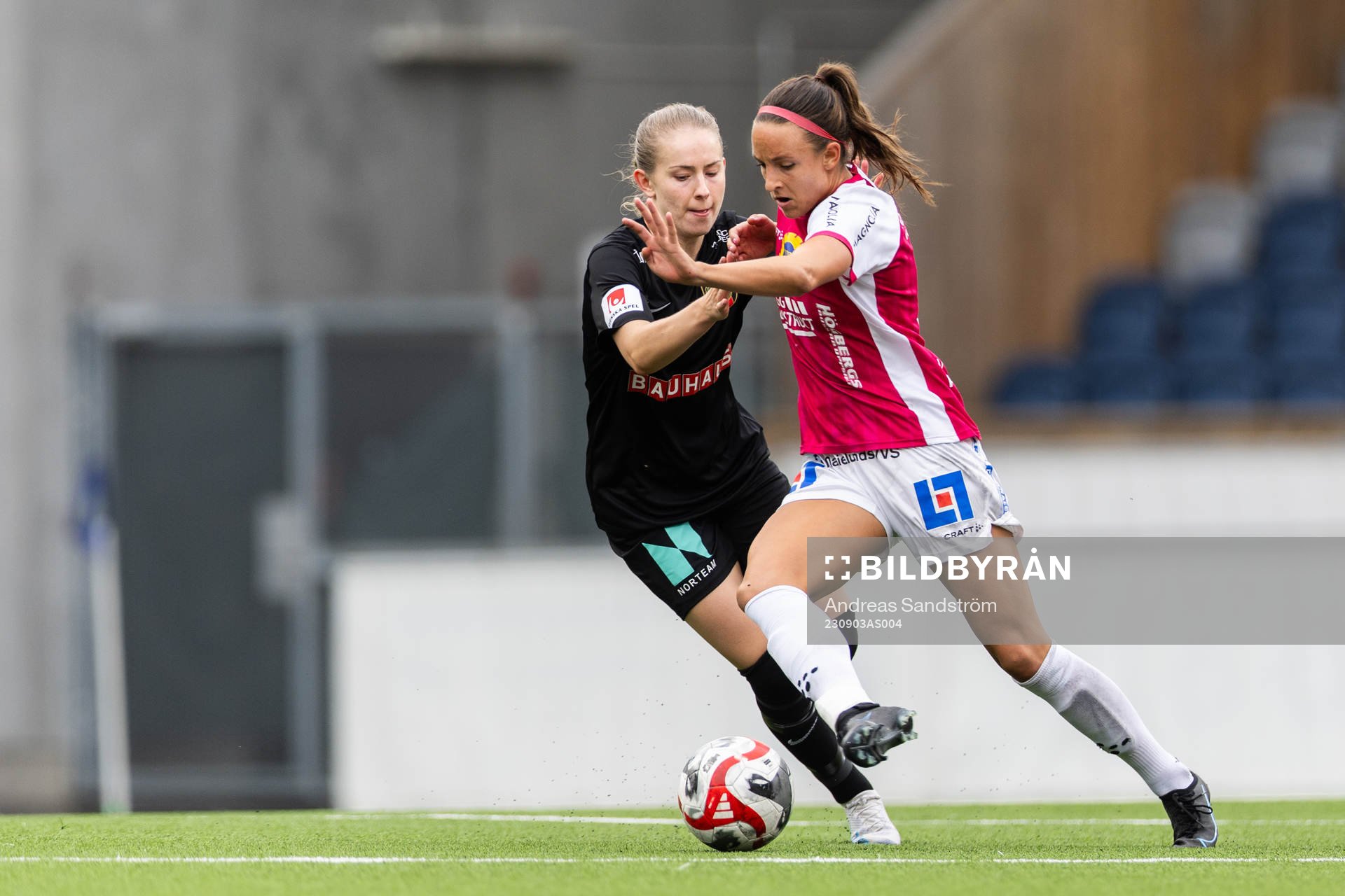 IK Uppsalas Taryn Ries och Brommapojkarnas Ida Bengtsson