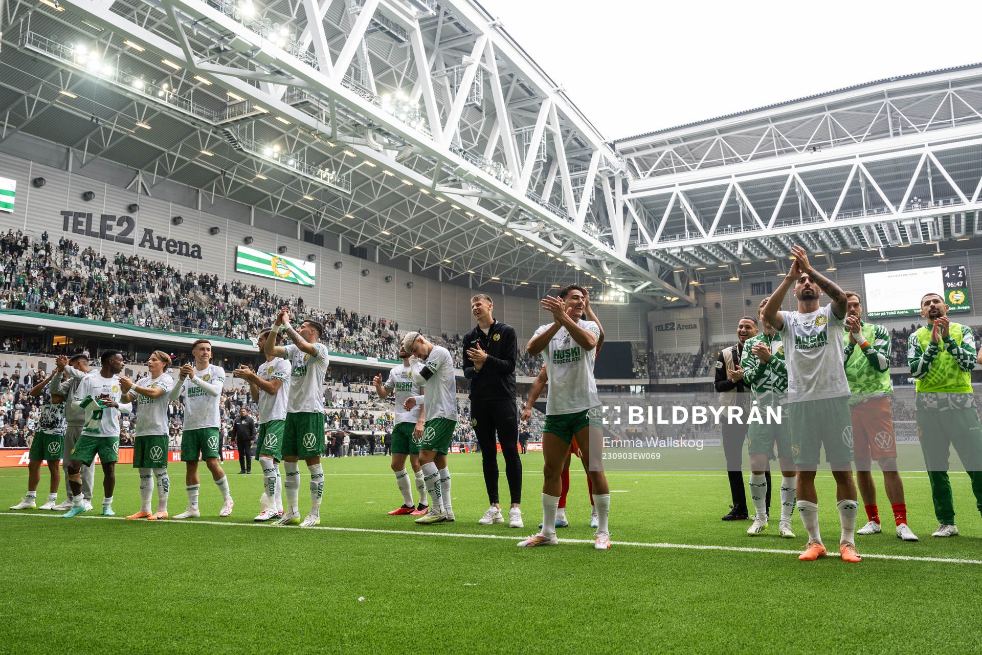 Hammarbys spelar jublar efter fotbollsmatchen i Allsvenskan mellan Hammarby och AIK den 3 september 2023 i Stockholm. 