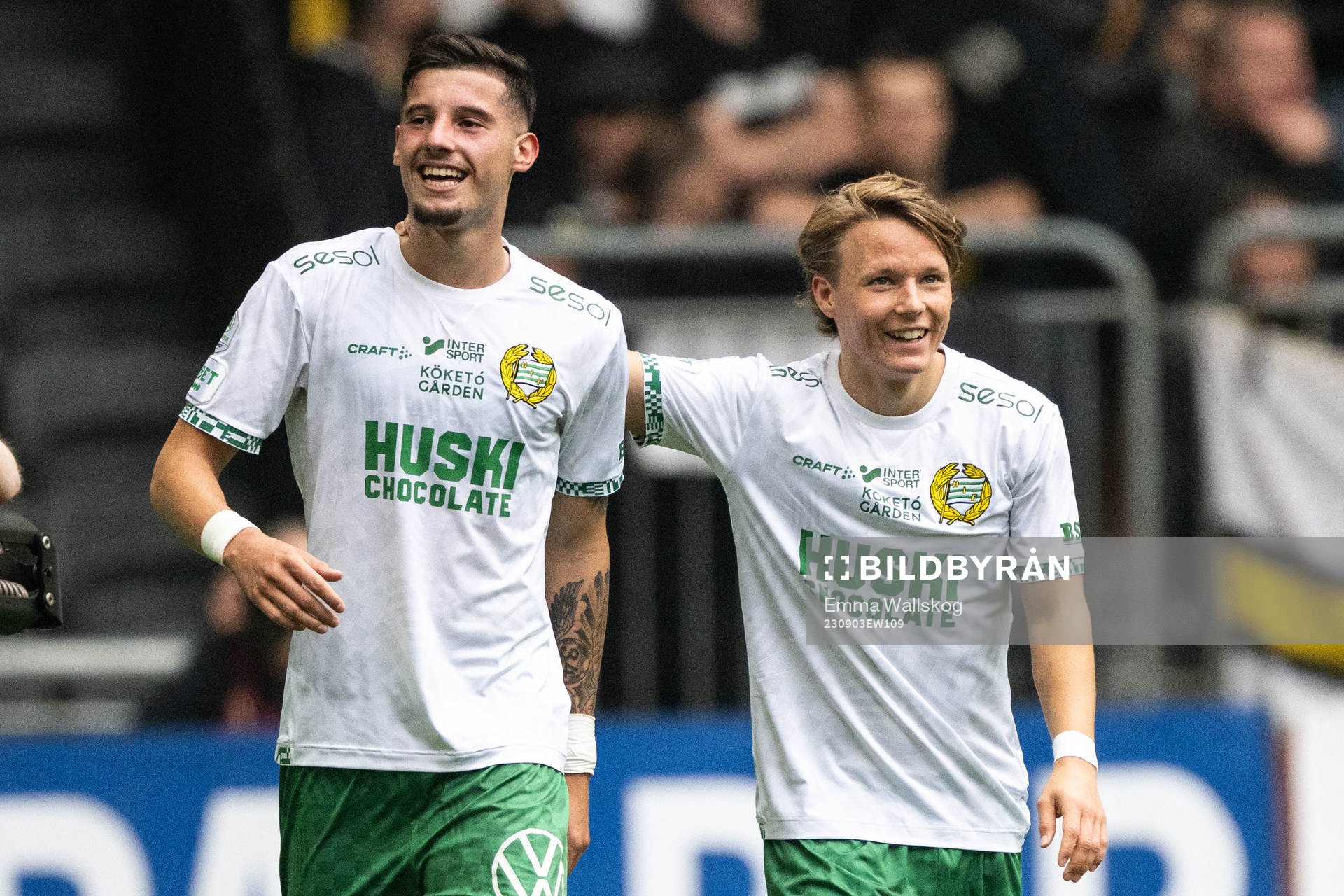 Hammarbys Viktor Djukanovic jublar med August Mikkelsen