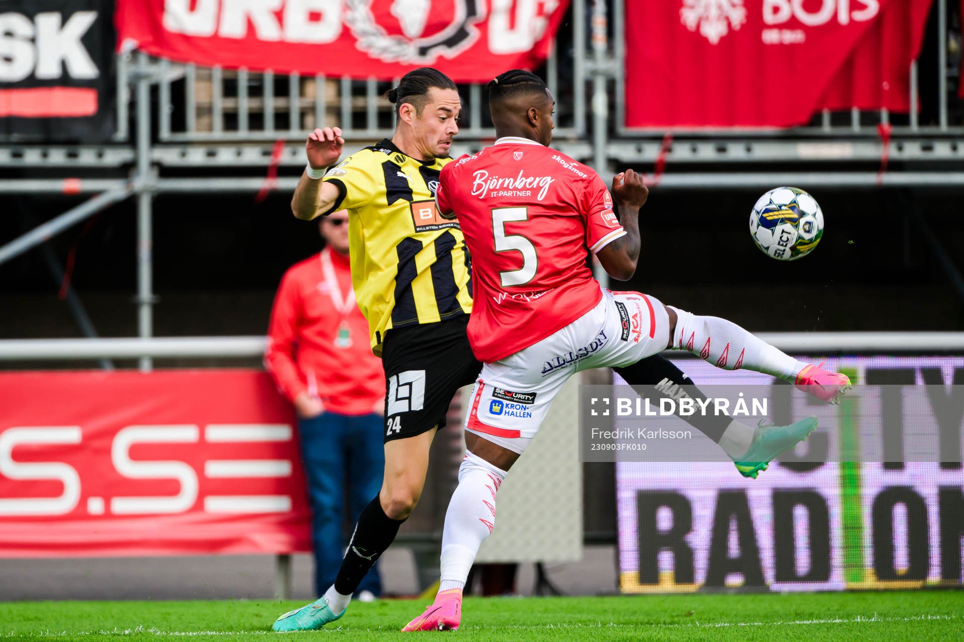 Häckens Amor Layouni och Degerfors Joseph - Claude Agyeman