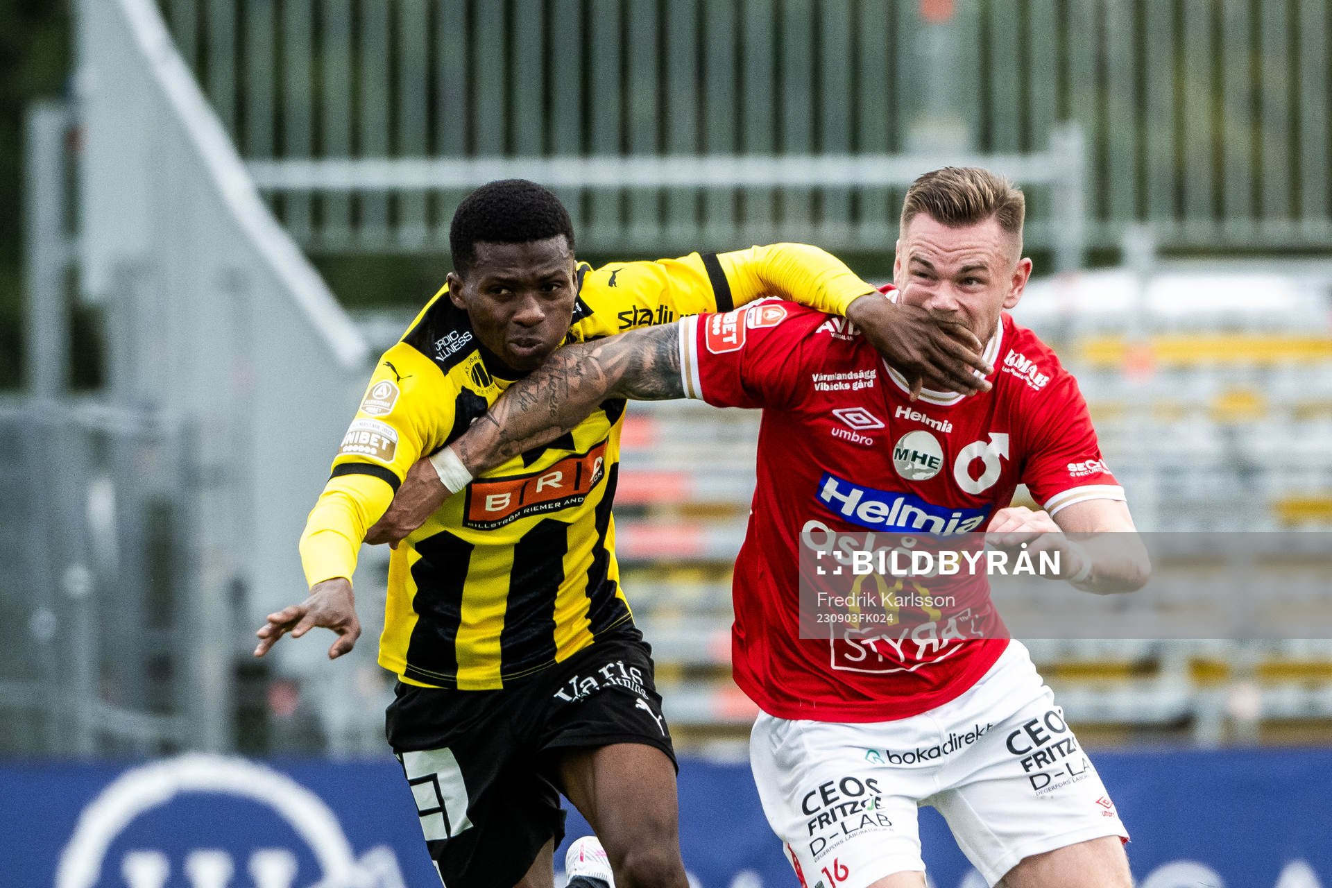 Häckens Akoua Romeo Amane och Degerfors Rasmus Örqvist