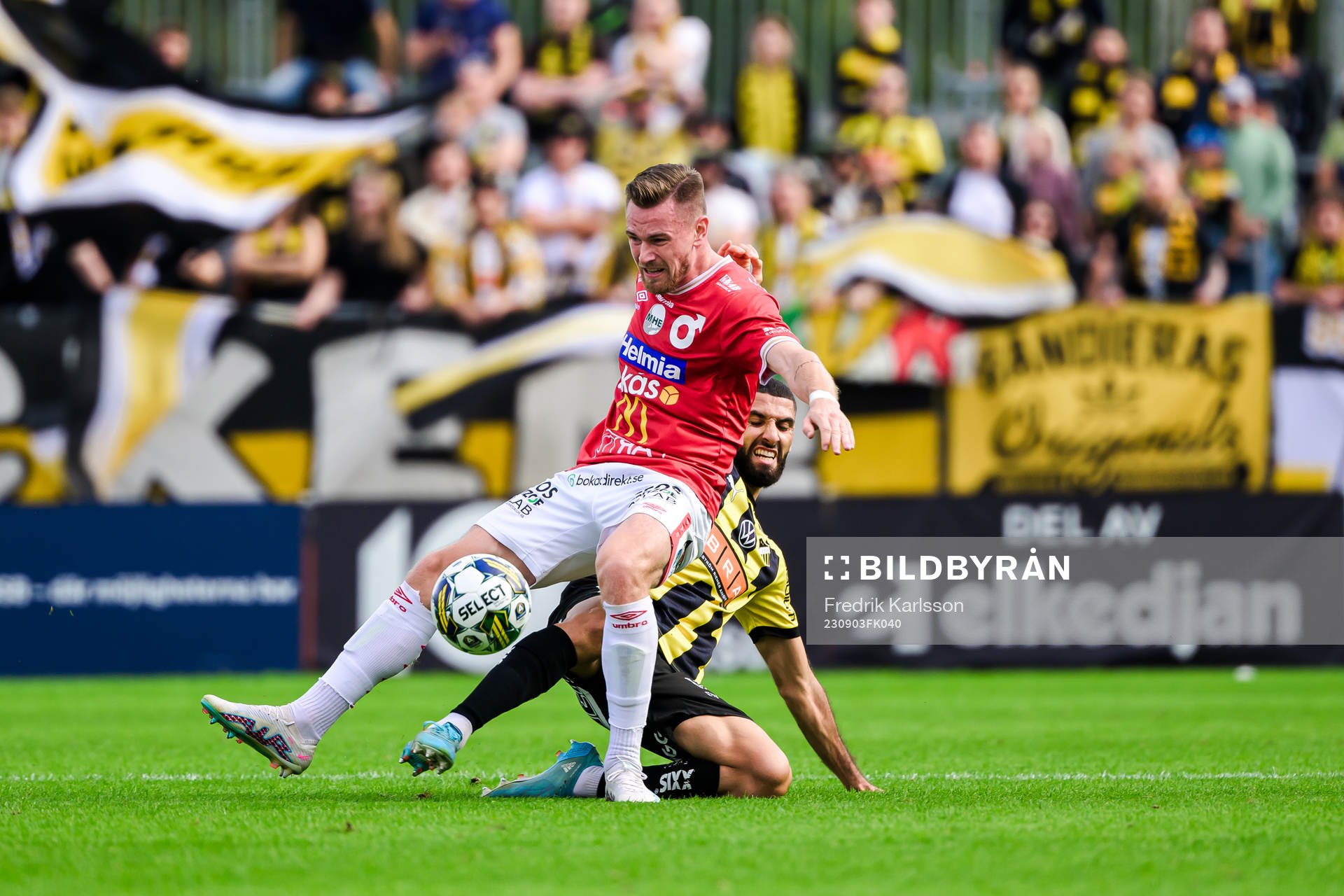 Degerfors Rasmus Örqvist och Häckens Aiham Ousou