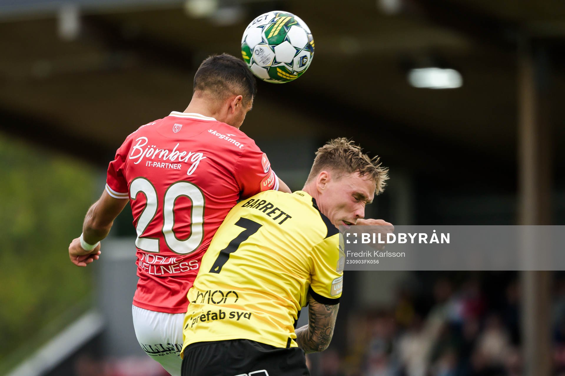 Degerfors Elyas Bouzaiene och Häckens Jacob Barret Laursen