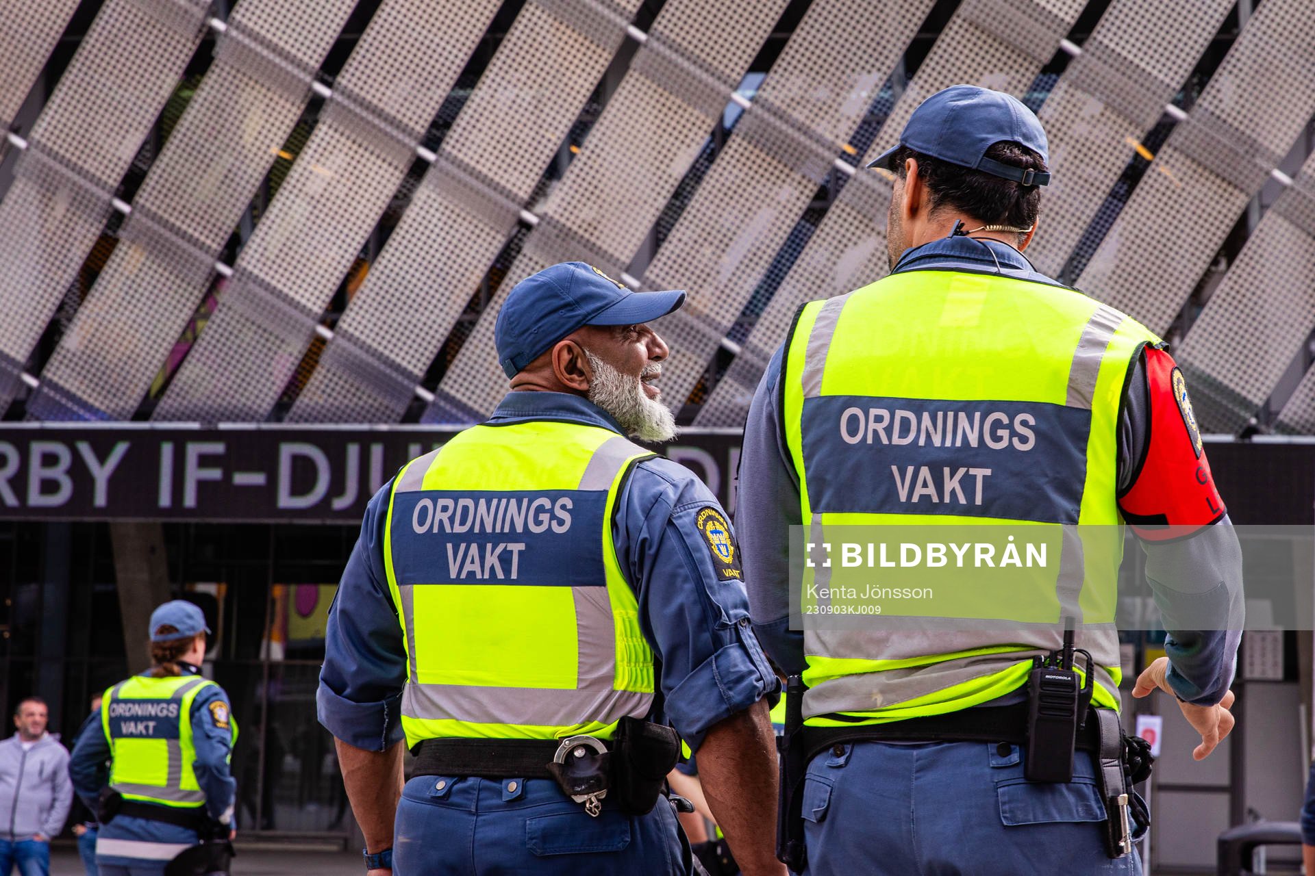 Ordningsvakten utanför Tele2 Arena