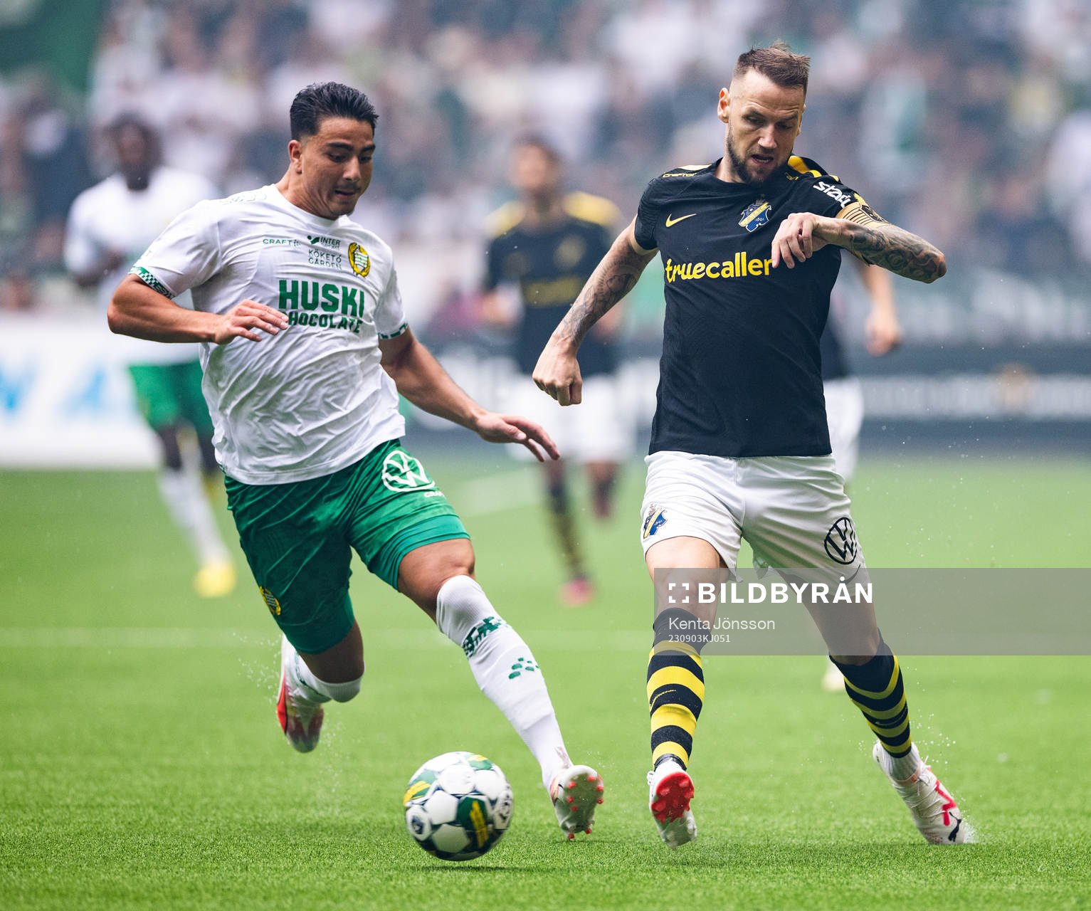 Hammarbys Jusef Erabi och AIKs Omar Faraj