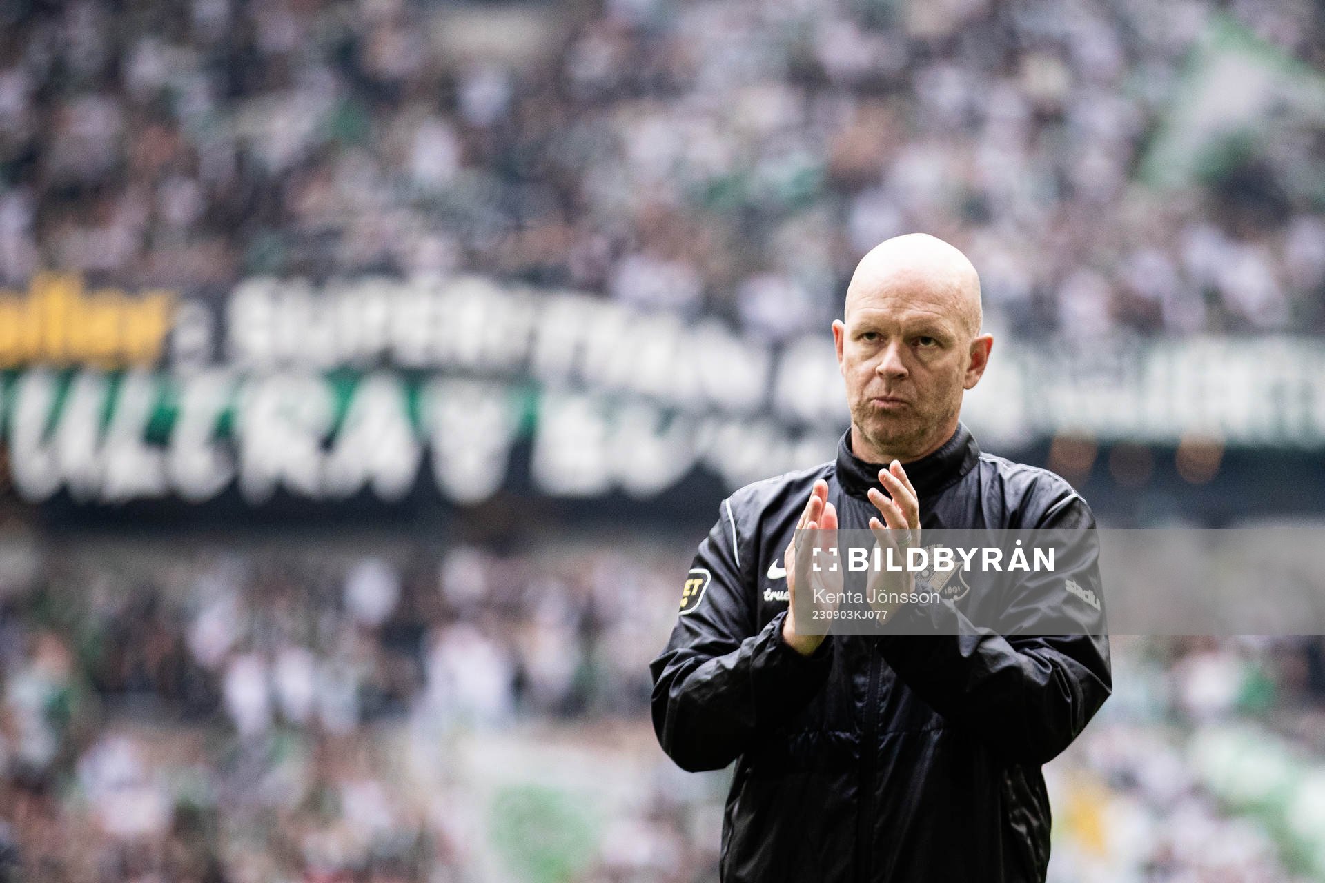 s tränare Henning Berg deppar