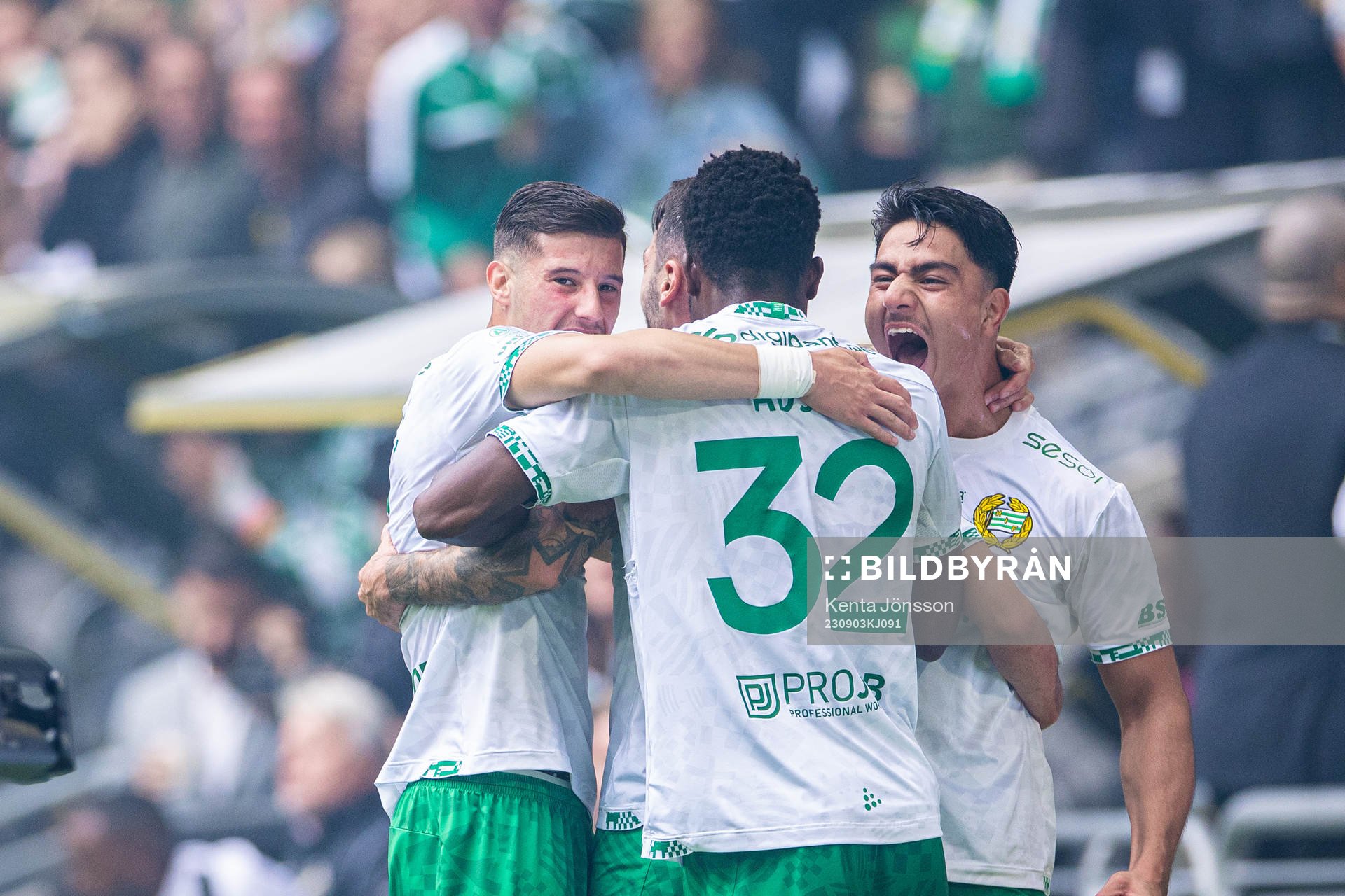 Hammarbys Nahir Besara, Jusef Erabi  och Viktor Djukanovic