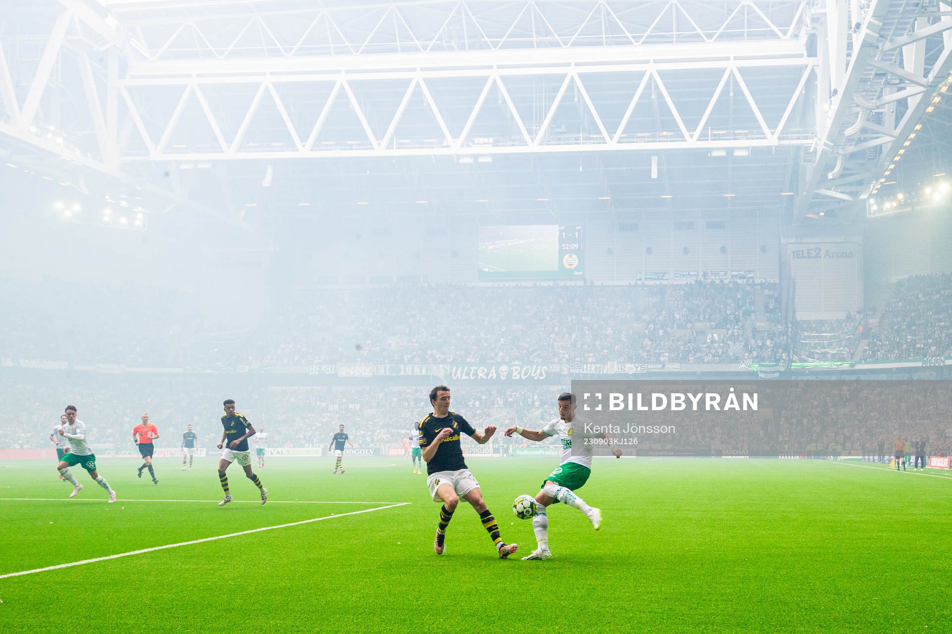 Tele2 Arena med rök