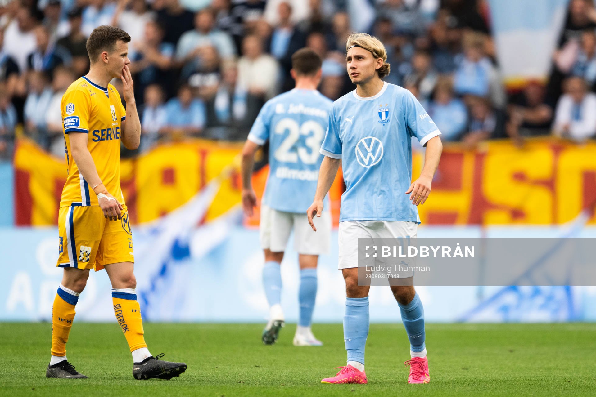 Malmö FFs Sebastian Nanasi deppar