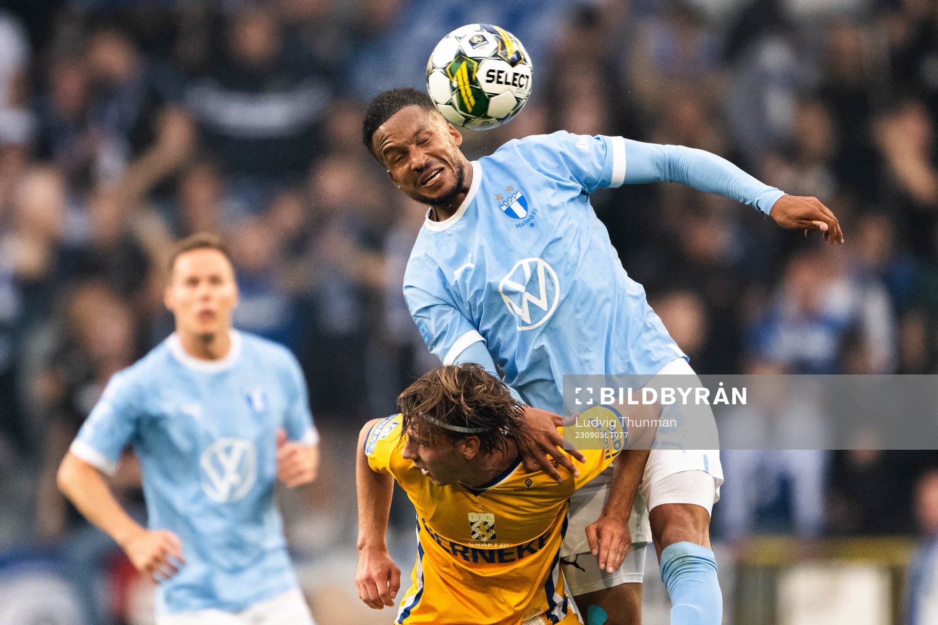 Malmö FFs Martin Olsson och IFK Göteborgs Lucas Kåhed
