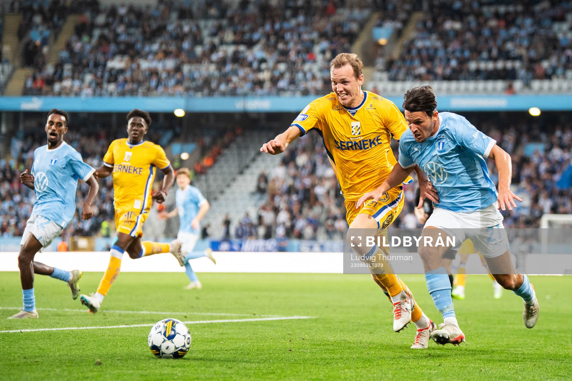 IFK Göteborgs Adam Carlén och Malmö FFs Stefano Vecchia