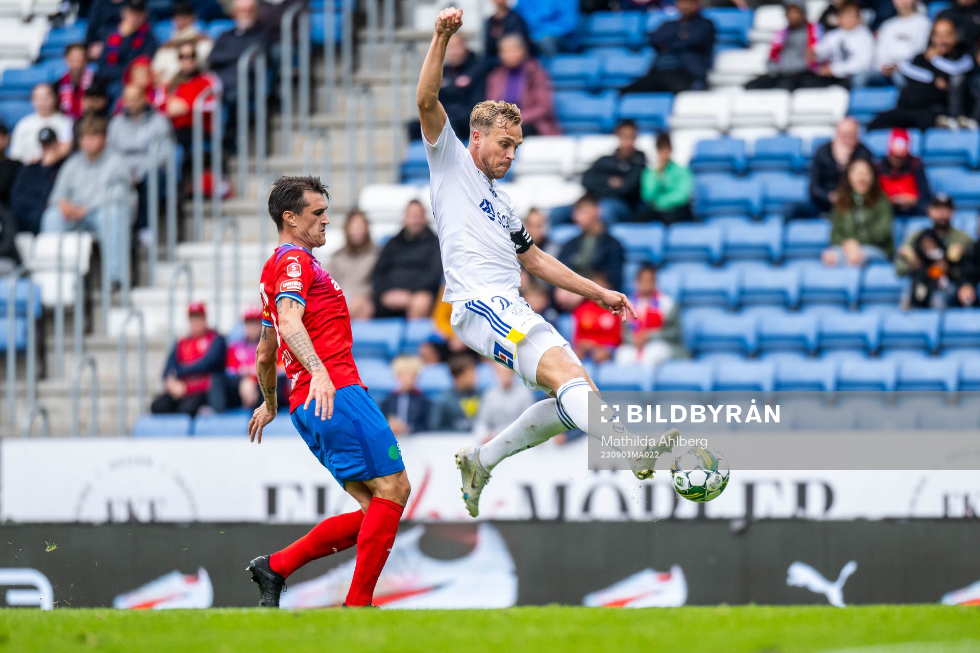 Helsingborgs Jon Birkfeldt och GIF Sundsvalls Pontus Engblom