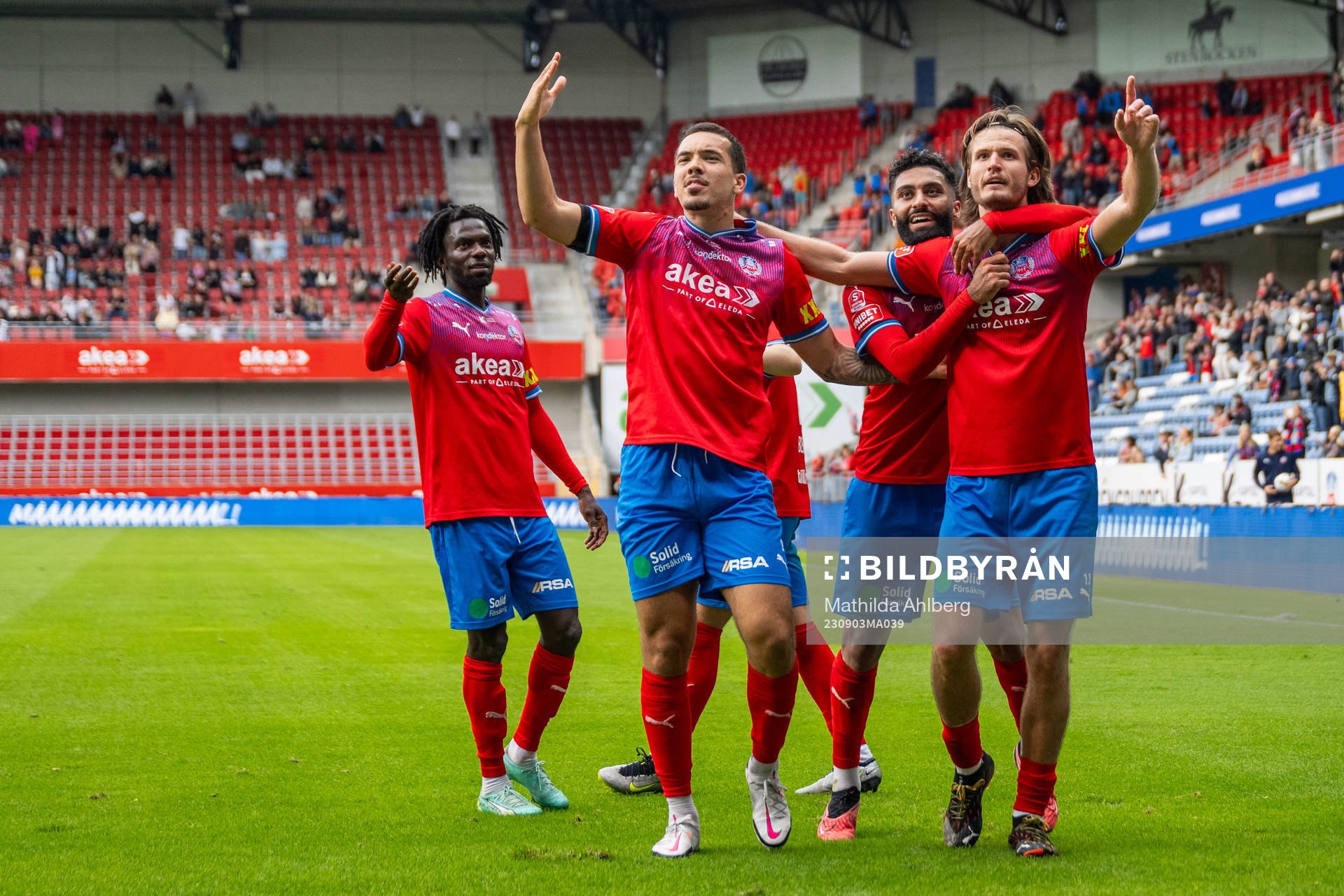 Helsingborgs Lucas Lima,Amin Al-Hamawi och Wilhelm Loeper jublar efter 3-2 under fotbollsmatchen i Superettan mellan Helsingborg och GIF Sundsvall den 3 september 2023 i Helsingborg.