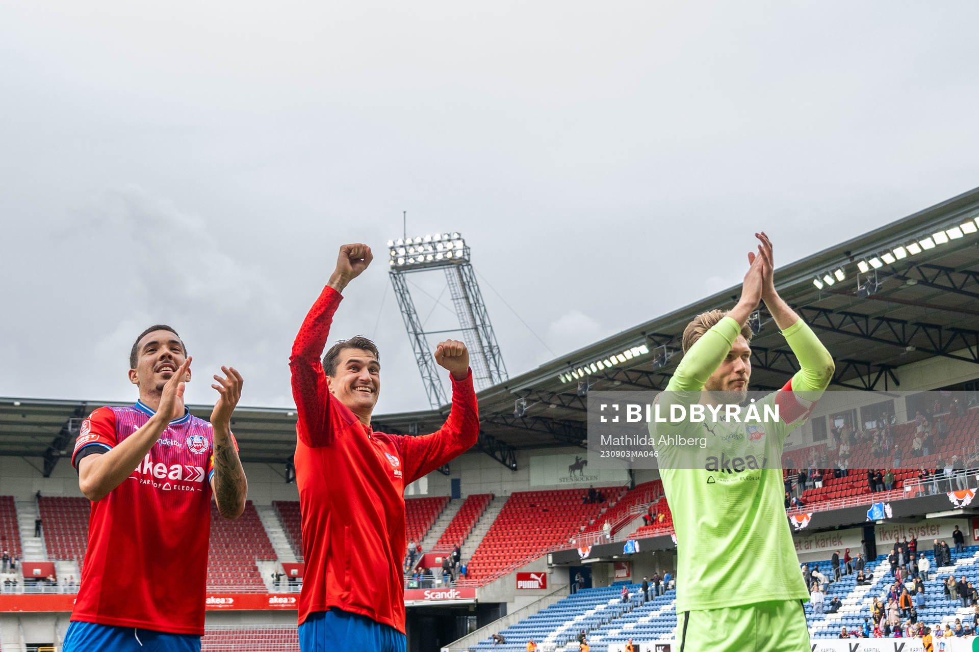 Helsingborgs Lucas Lima, Jon Birkfeldt och målvakt Kalle