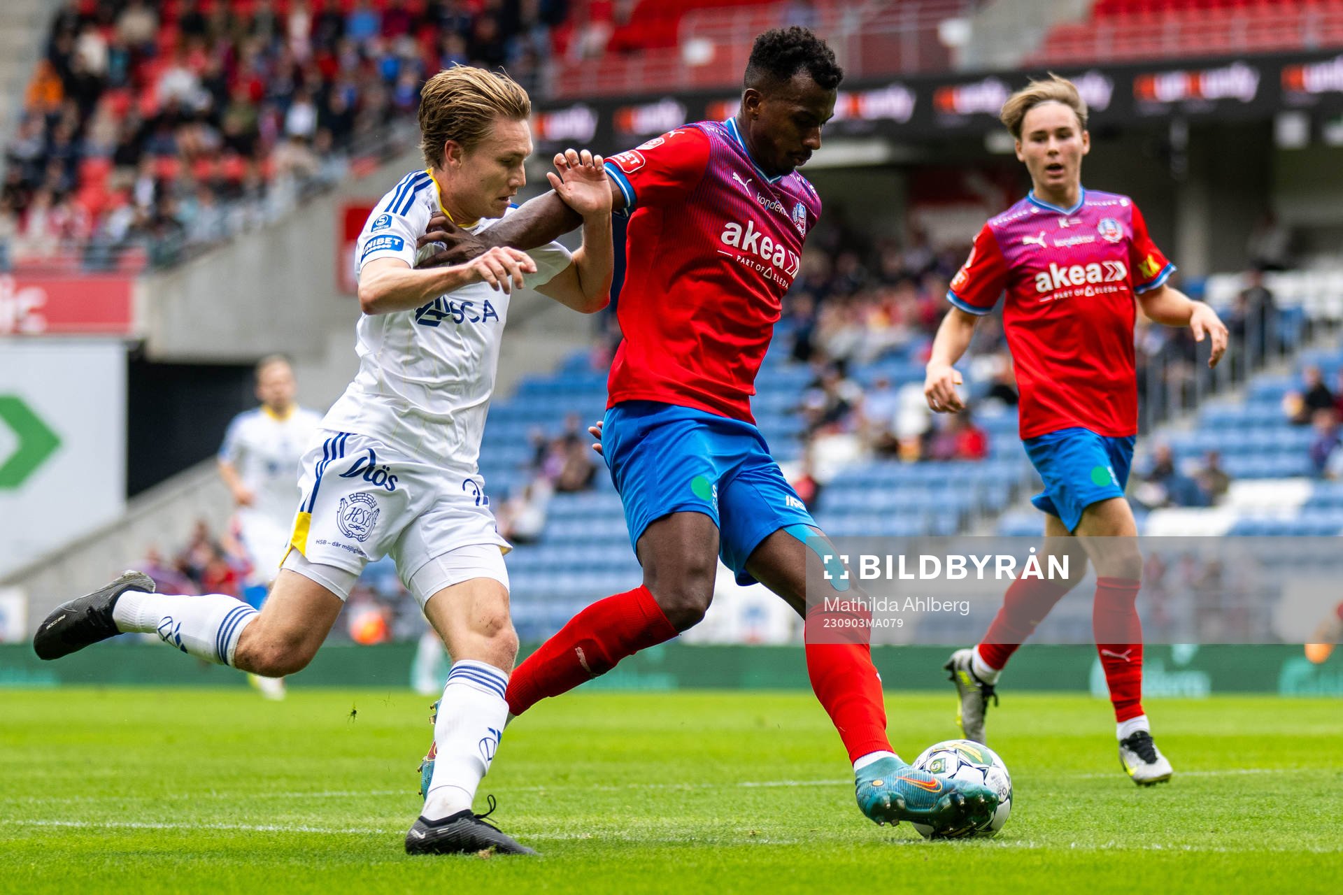 GIF Sundsvalls Marcus Burman och Helsingborgs Bernardo