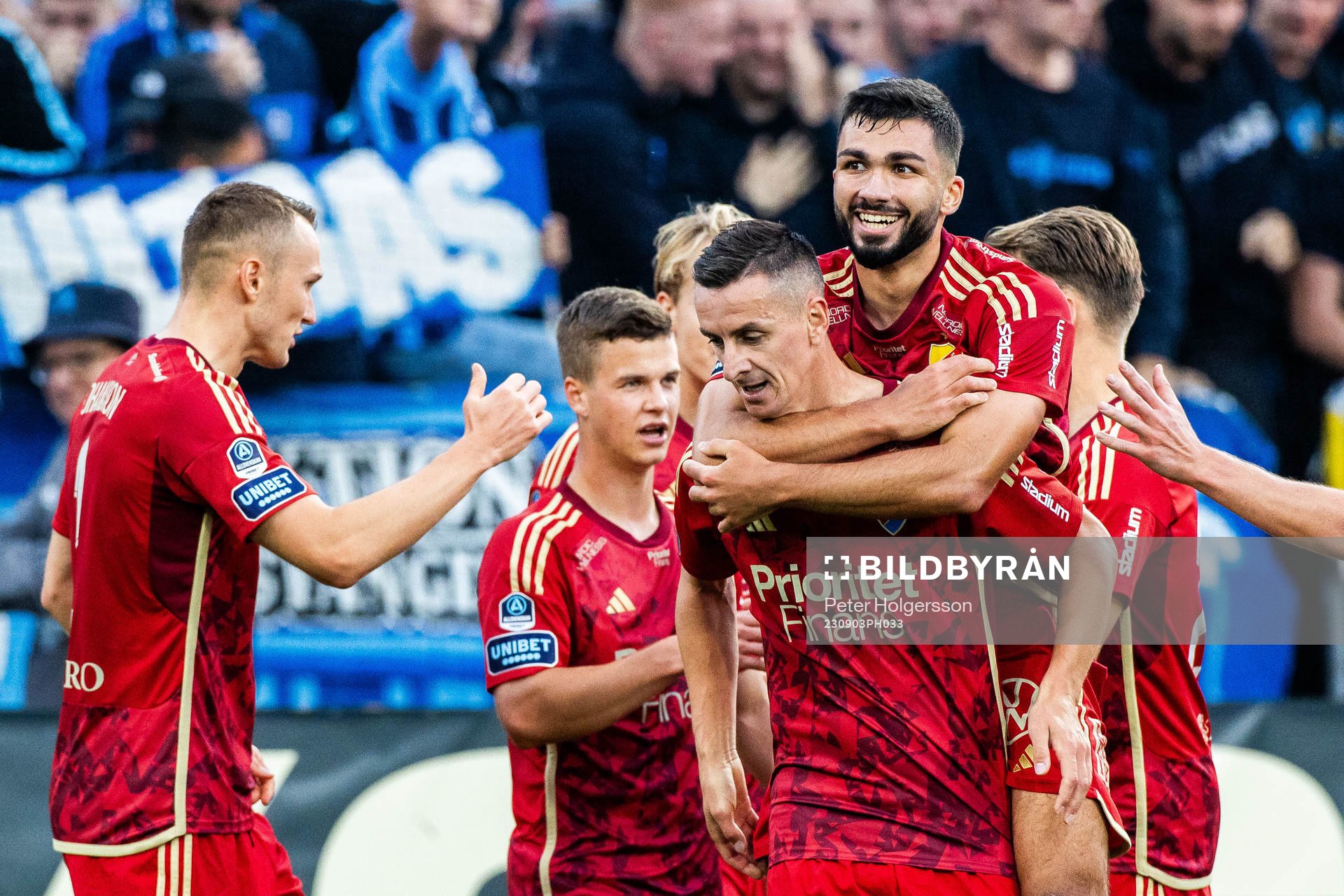 Djurgårdens Haris Radetinac jublar med lagkamrater
