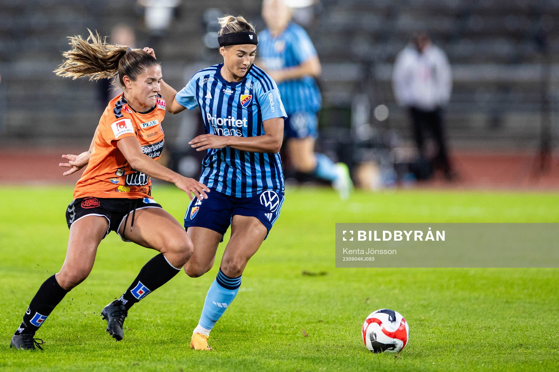 Kristianstads Carly Wickenheiser och Djurgårdens Lova