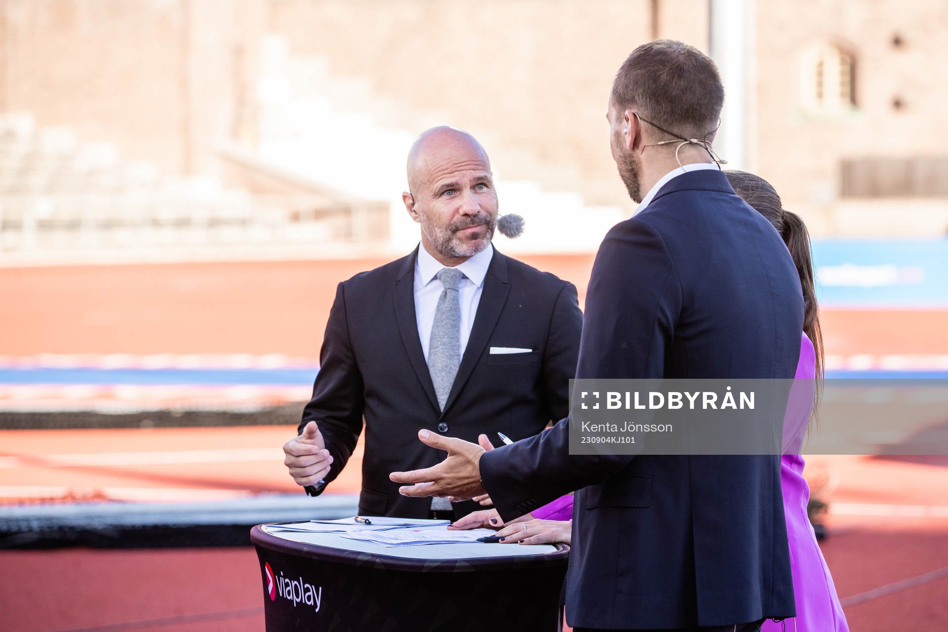 Viaplays  Claes Andersson under fotbollsmatchen i Damallsvenskan mellan Djurgården och Kristianstad den 4 september 2023 i Stockholm. 