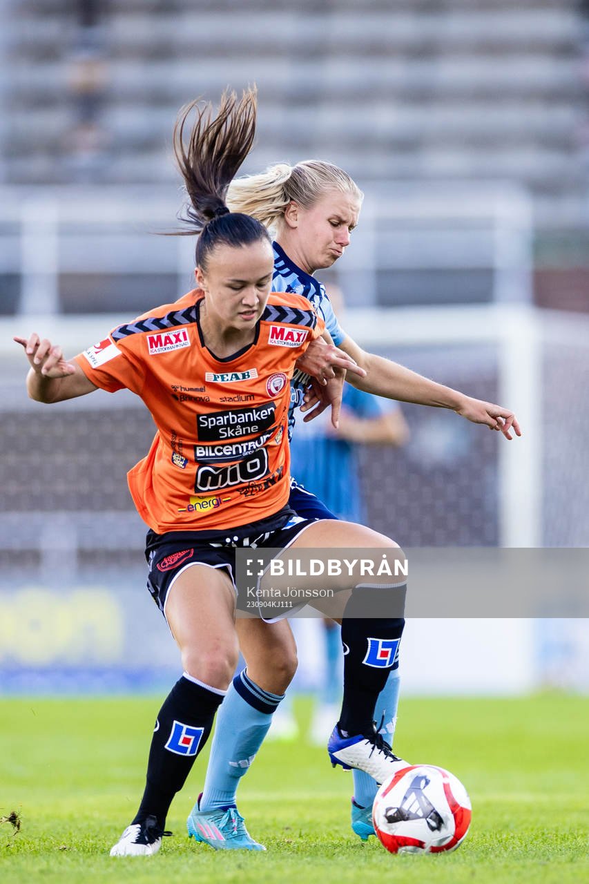 Kristianstads Amy Sayer och Djurgårdens Nellie Lilja