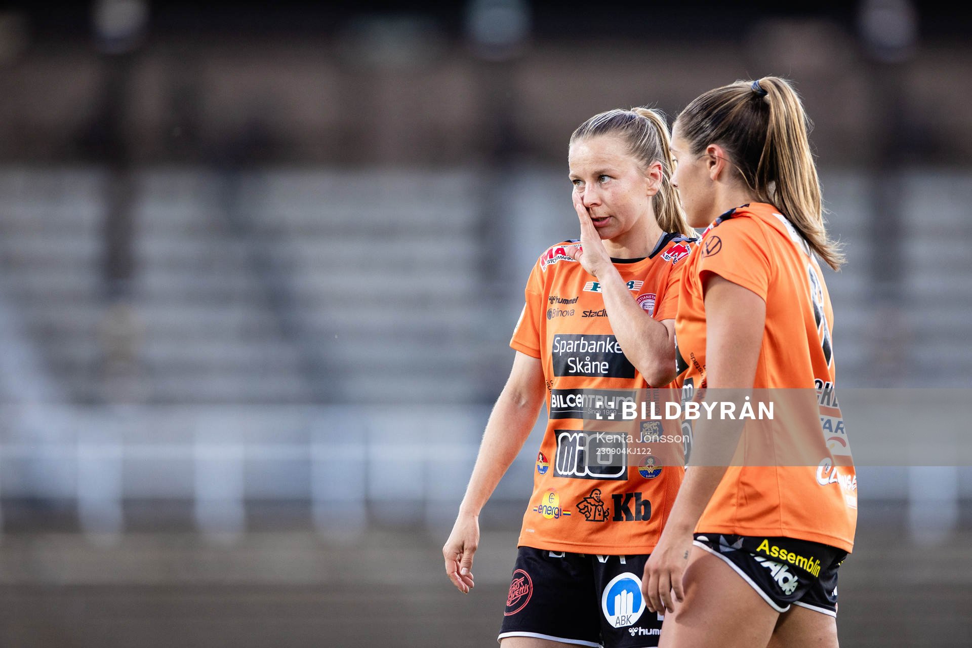 Kristianstads Emmi Alanen och Carly Wickenheiser