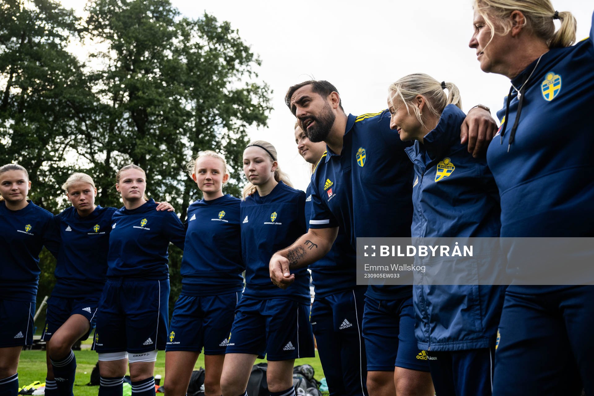 Spelare med ledare Claudio Pereyra och Julie Rytterlund