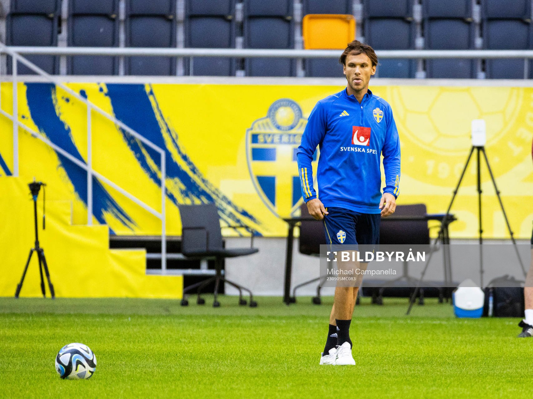 Albin Ekdal of Sweden