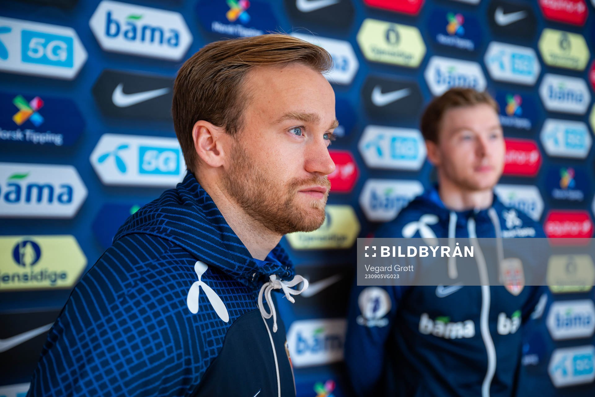 Bård Finne and goalkeeper Mathias Dyngeland of the