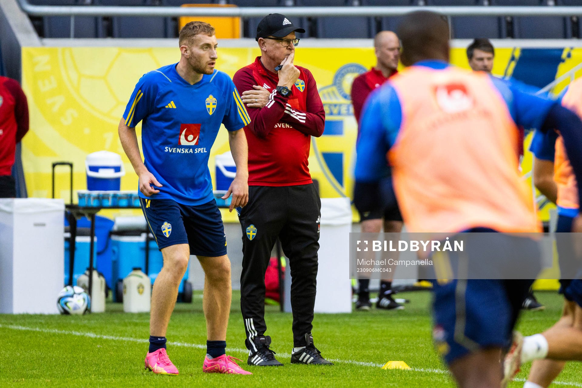 Dejan Kulusevski and Janne Andersson of Sweden