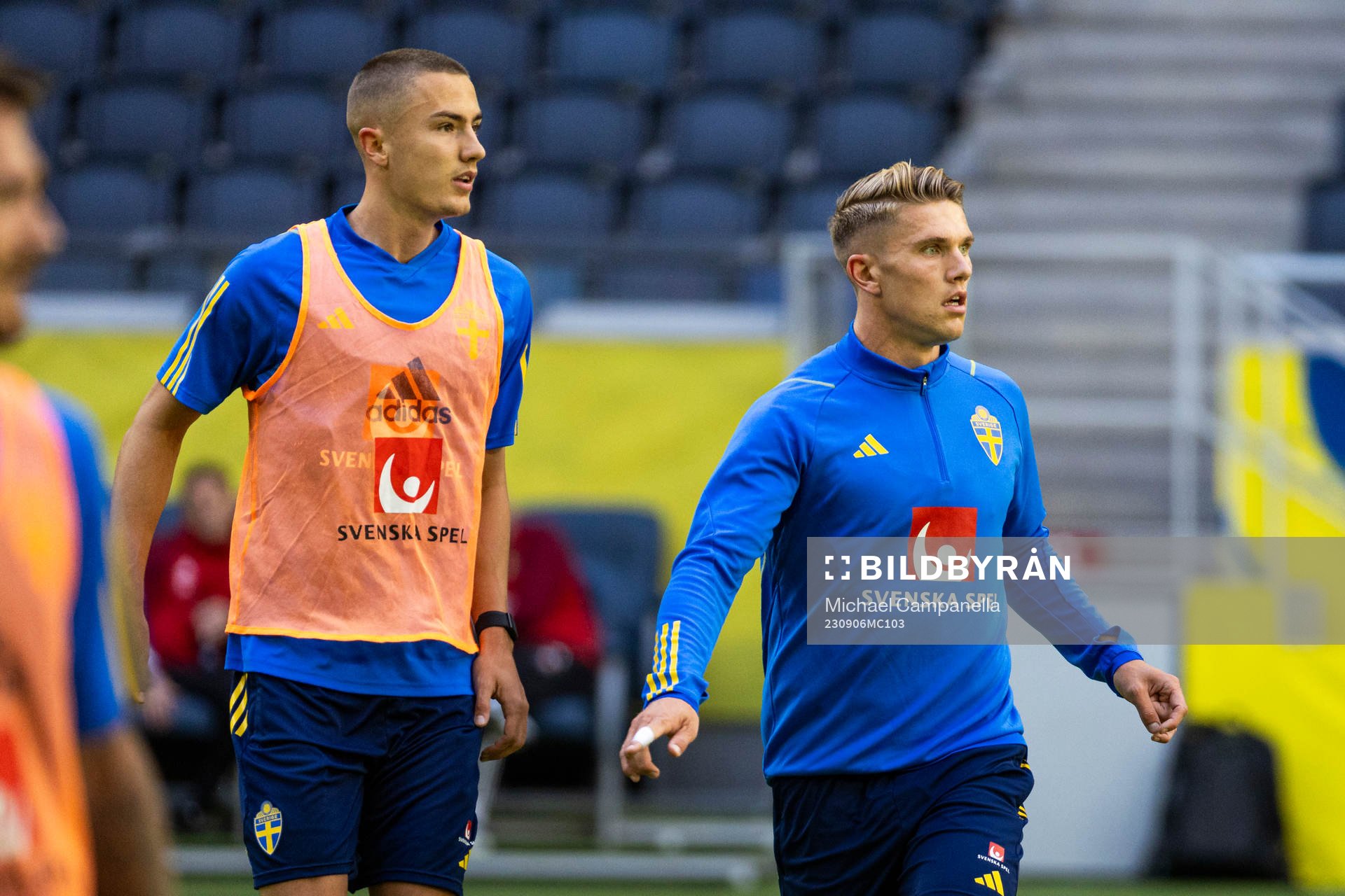 Gustaf Lagerbielke and Viktor Gyökeres of Sweden